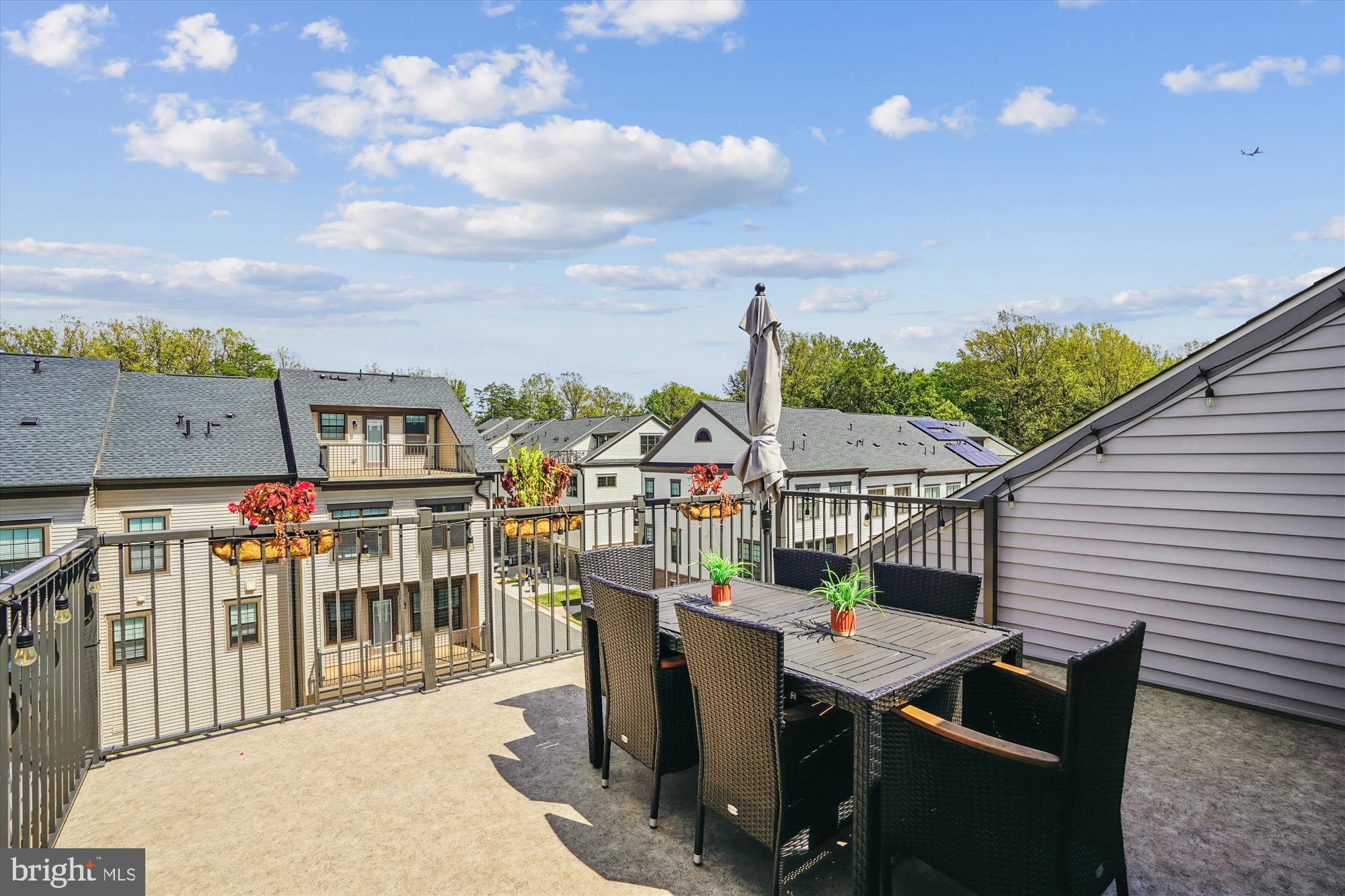 ENCLAVE AT FAIR LAKES - Residential