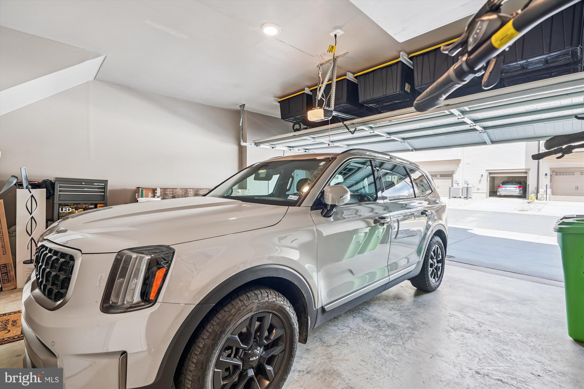 ENCLAVE AT FAIR LAKES - Residential