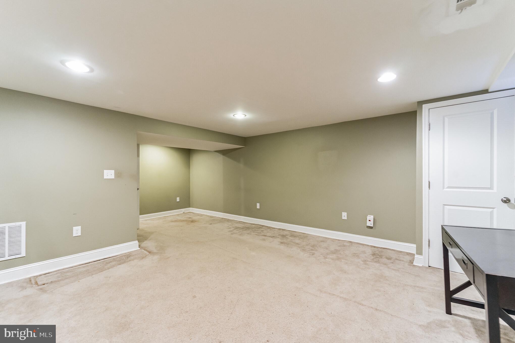 NORTHWOOD - Residential