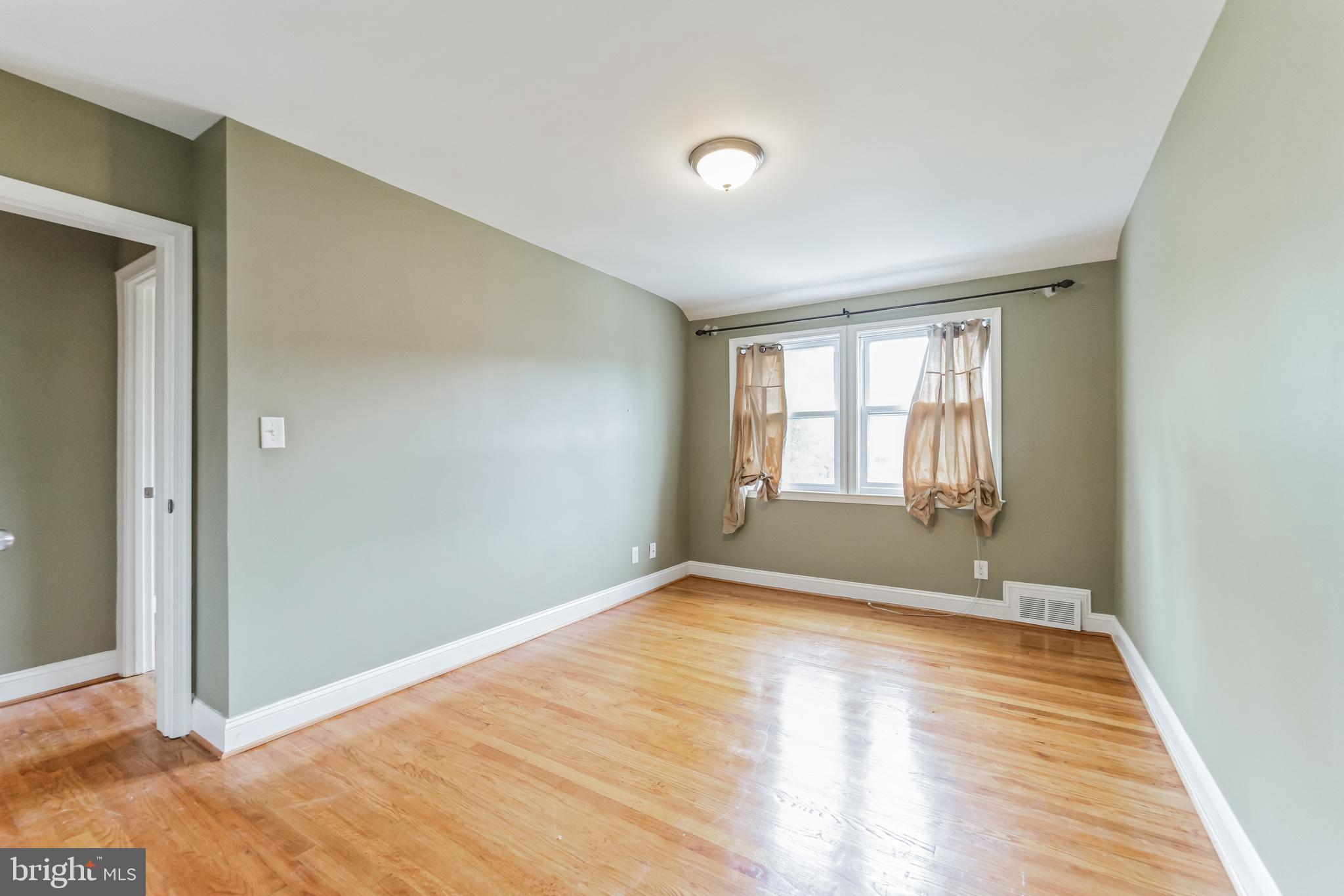 NORTHWOOD - Residential