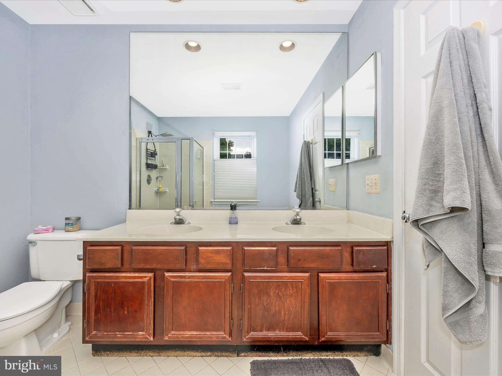 MEADOWGATE - Residential