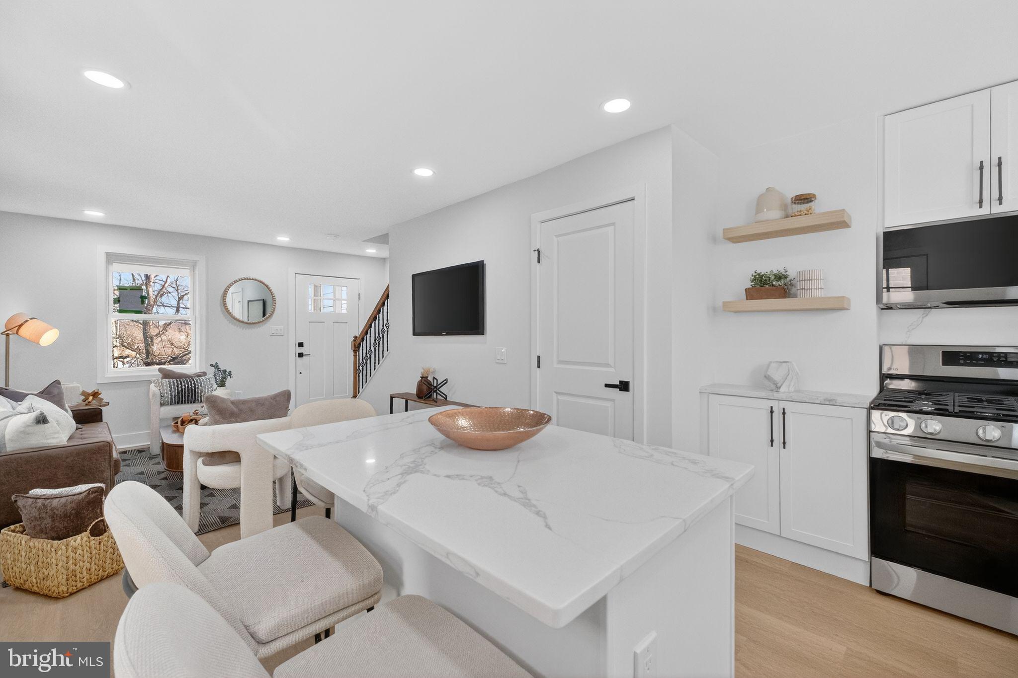 840 DIVISION AVENUE NE