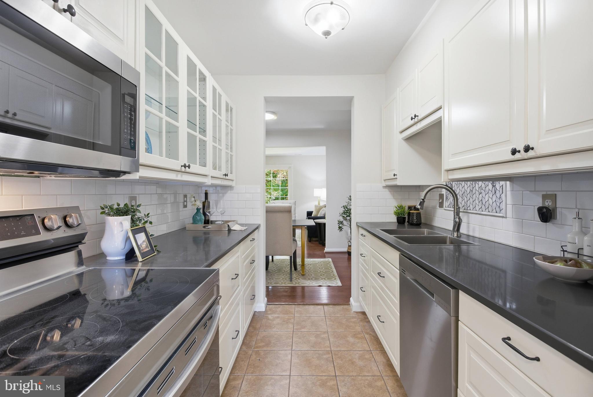 KEENE MILL WOODS - Residential