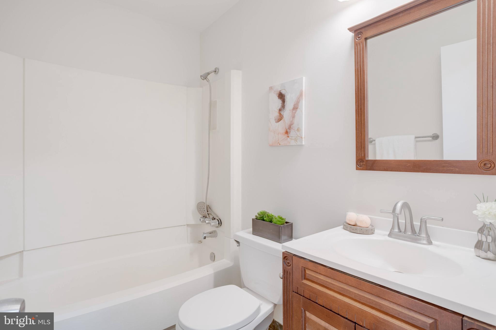 KEENE MILL WOODS - Residential