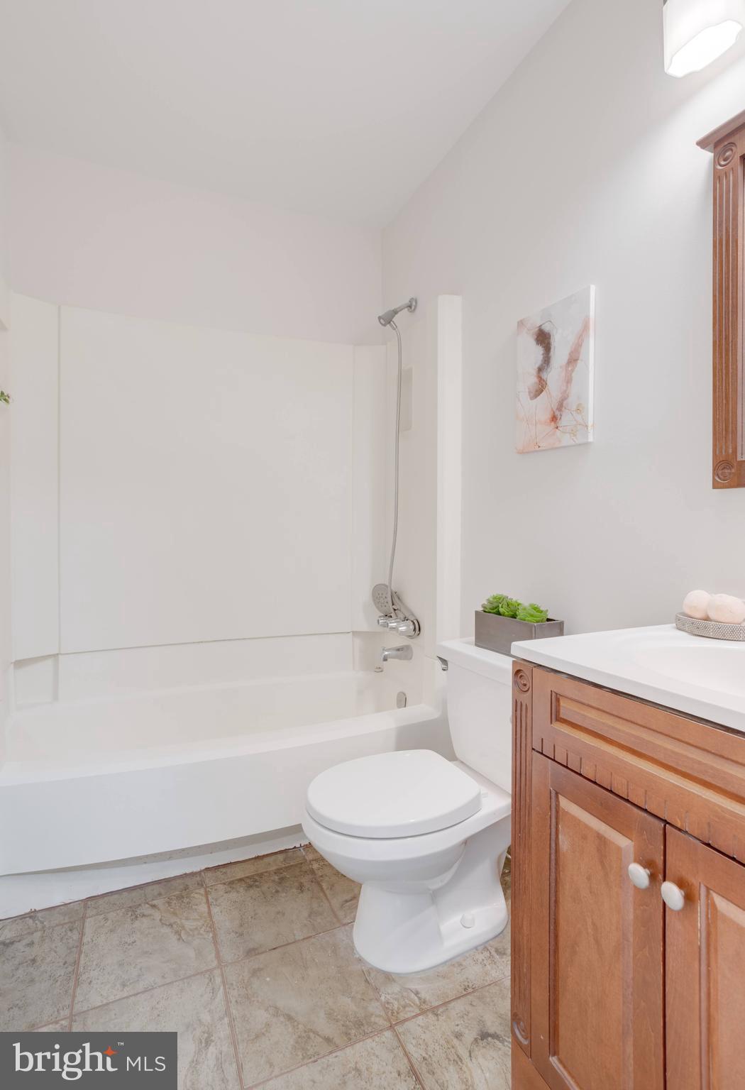 KEENE MILL WOODS - Residential