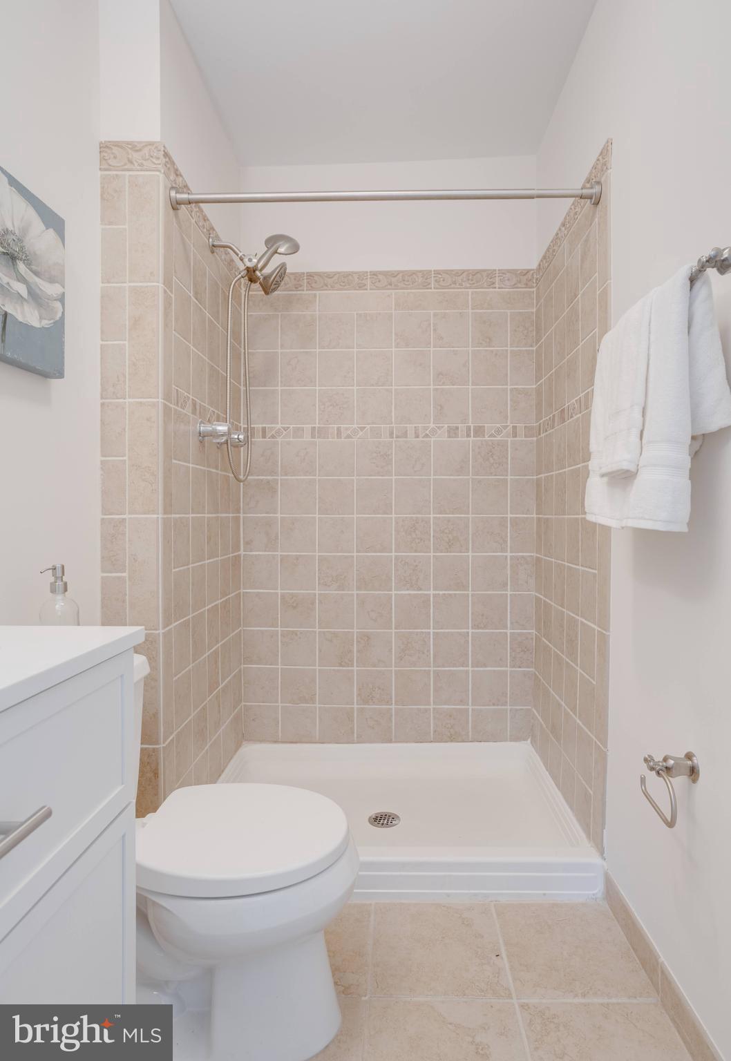 KEENE MILL WOODS - Residential