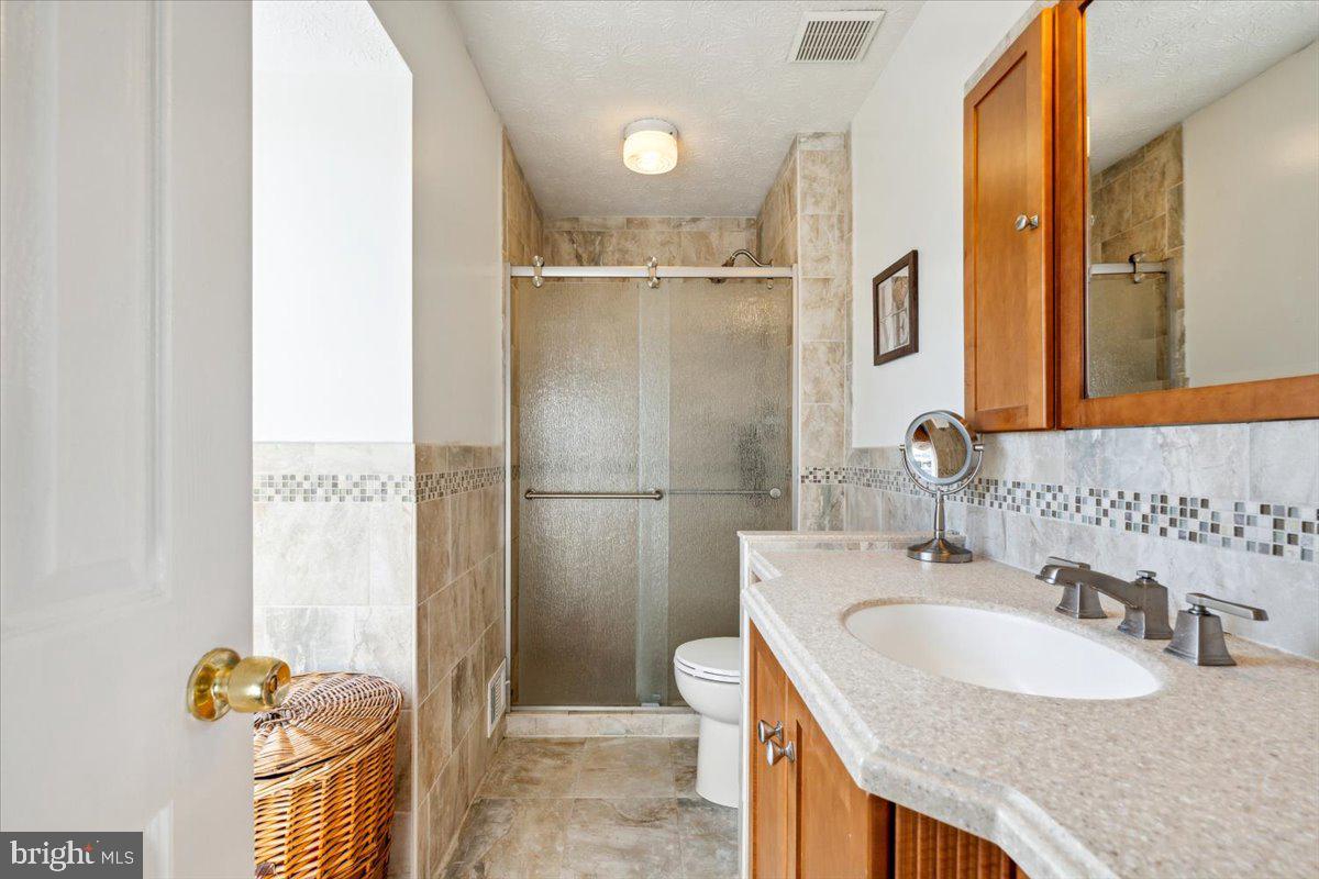 GOLF VIEW - Residential Lease