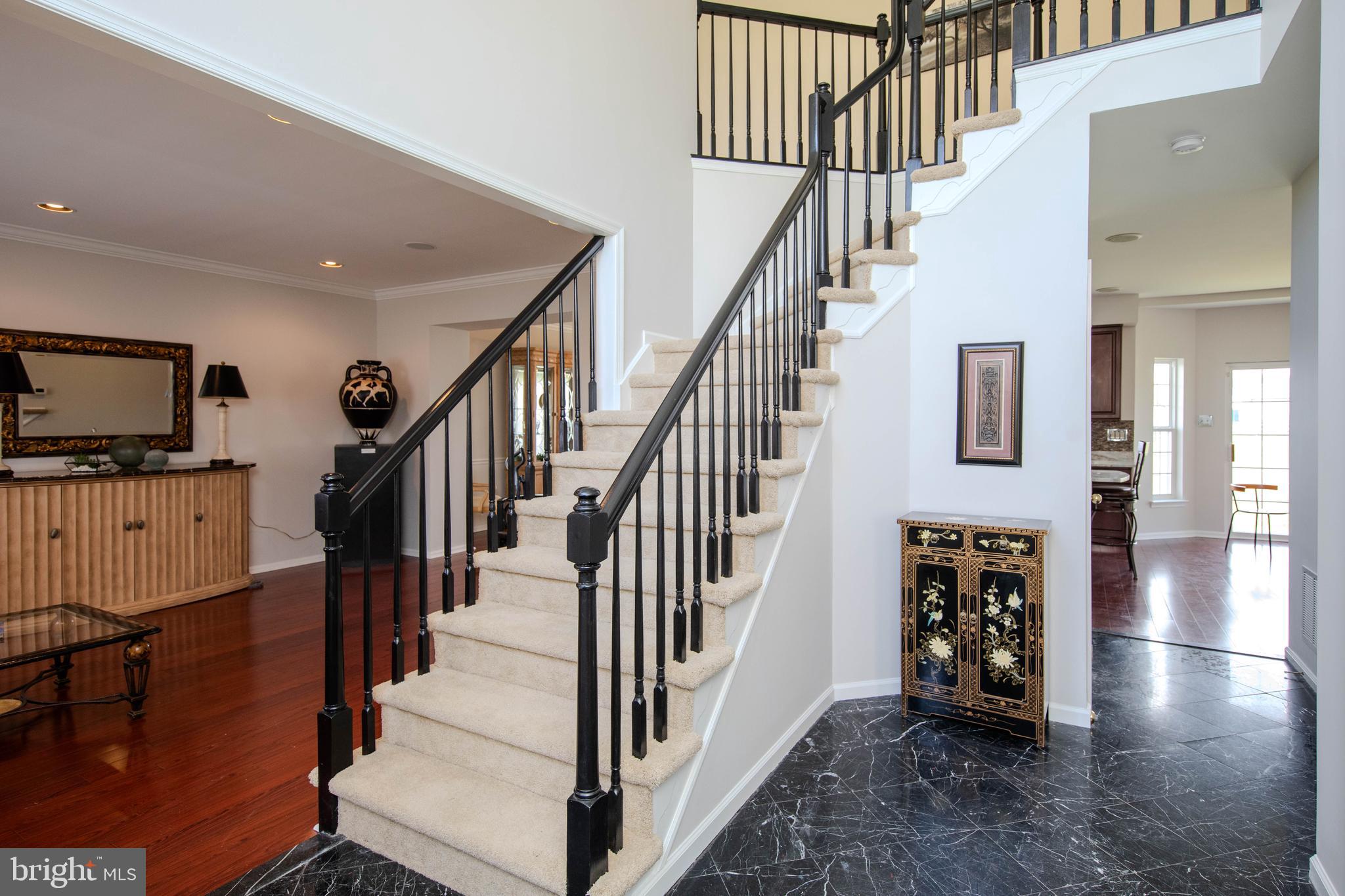 RAVEN HOLLOW - Residential