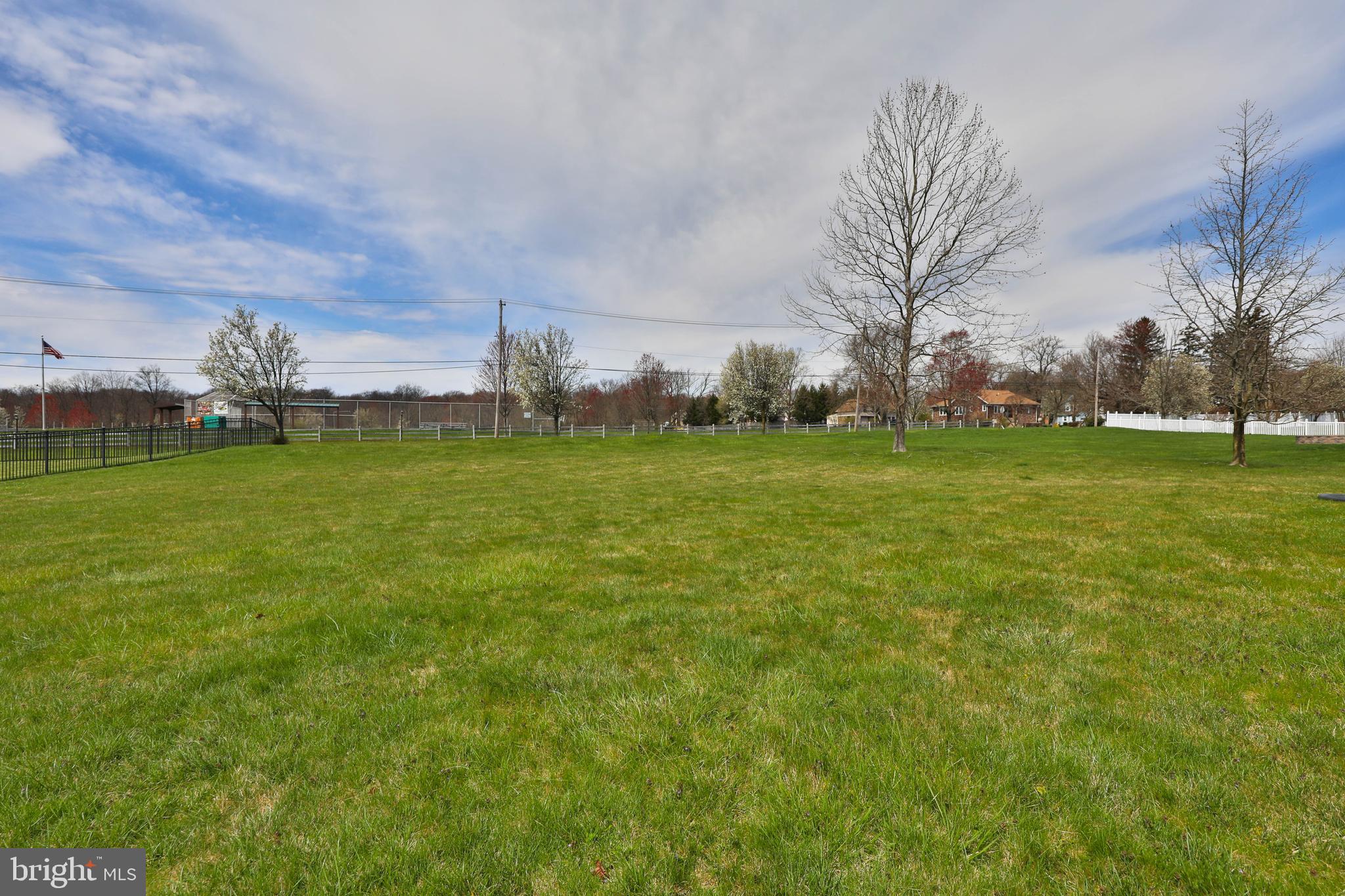 RAVEN HOLLOW - Residential