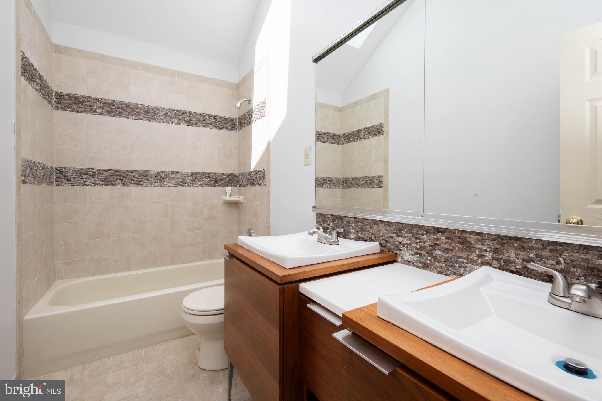 RAVEN HOLLOW - Residential