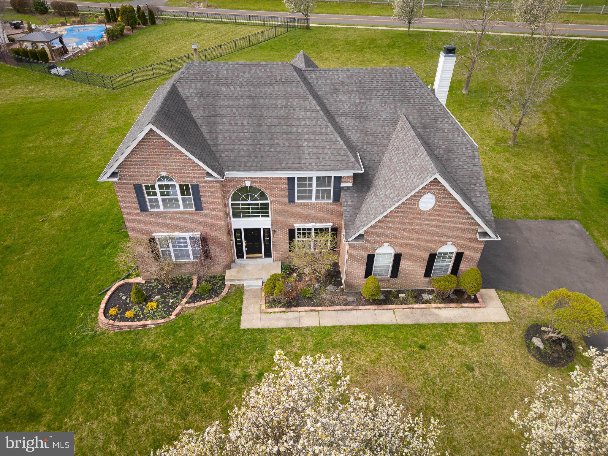 RAVEN HOLLOW - Residential