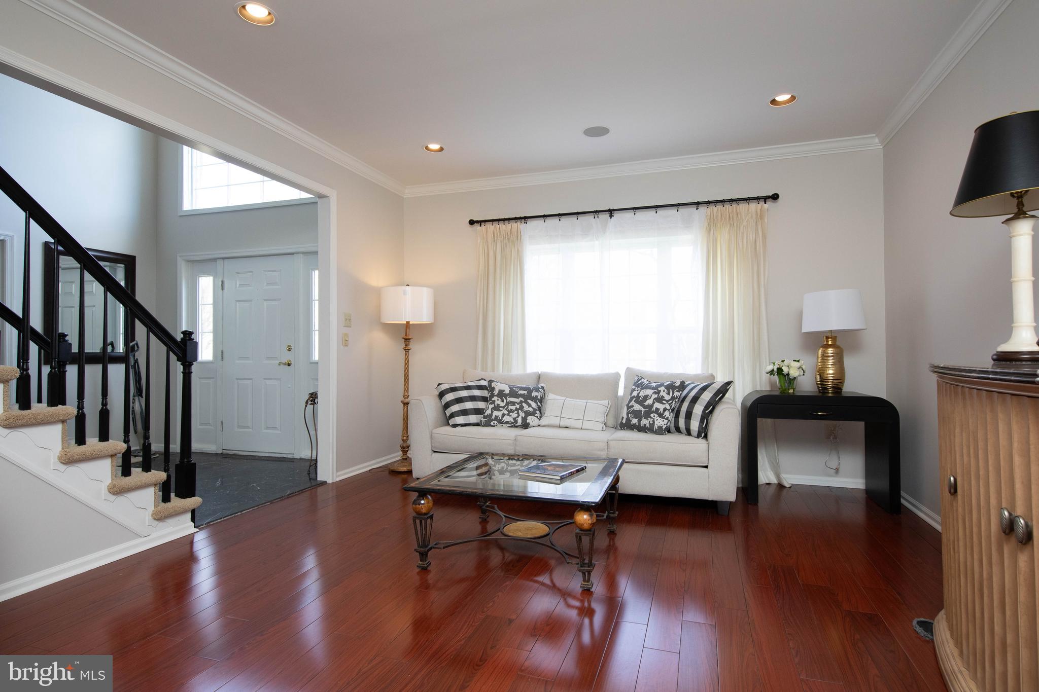 RAVEN HOLLOW - Residential