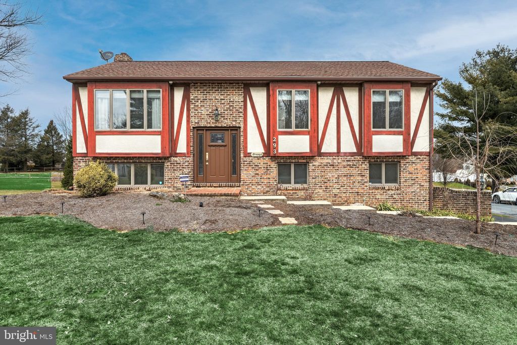 Photo of 293 Shultz Road, Lancaster, PA 17603 (MLS # PALA2045150)