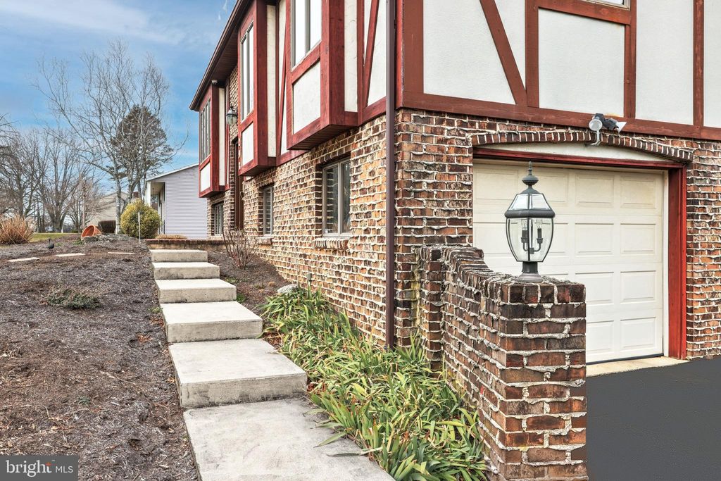 Photo of 293 Shultz Road, Lancaster, PA 17603 (MLS # PALA2045150)