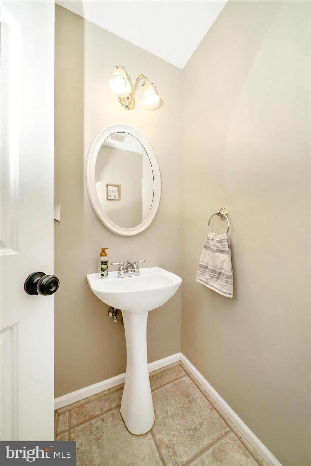 CAMBRIDGE FARMS - Residential