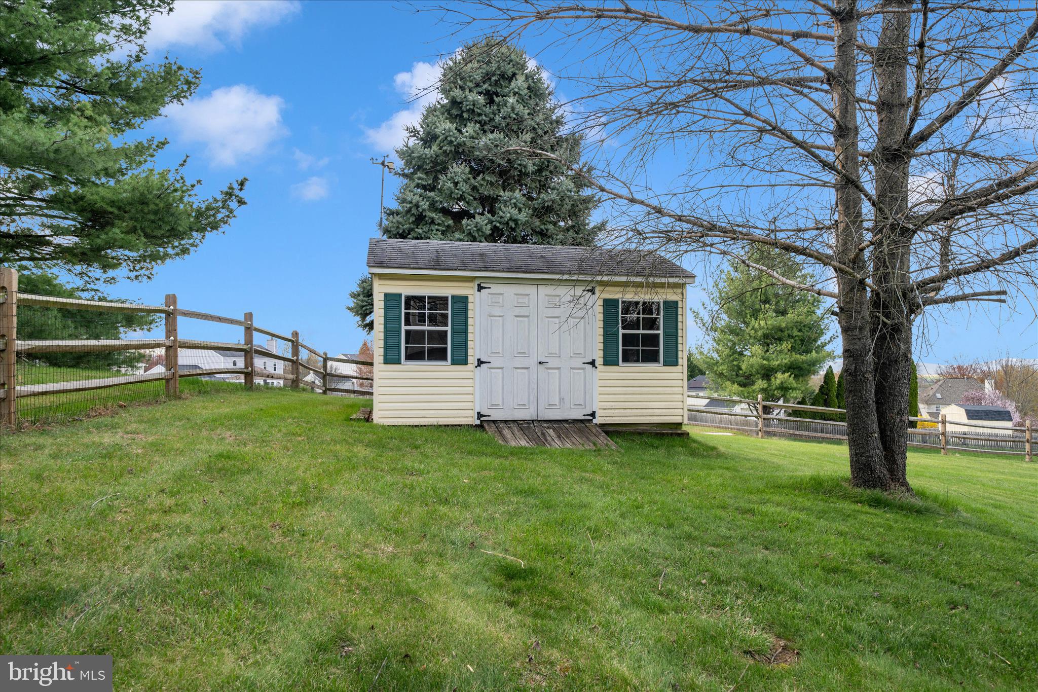 CAMBRIDGE FARMS - Residential