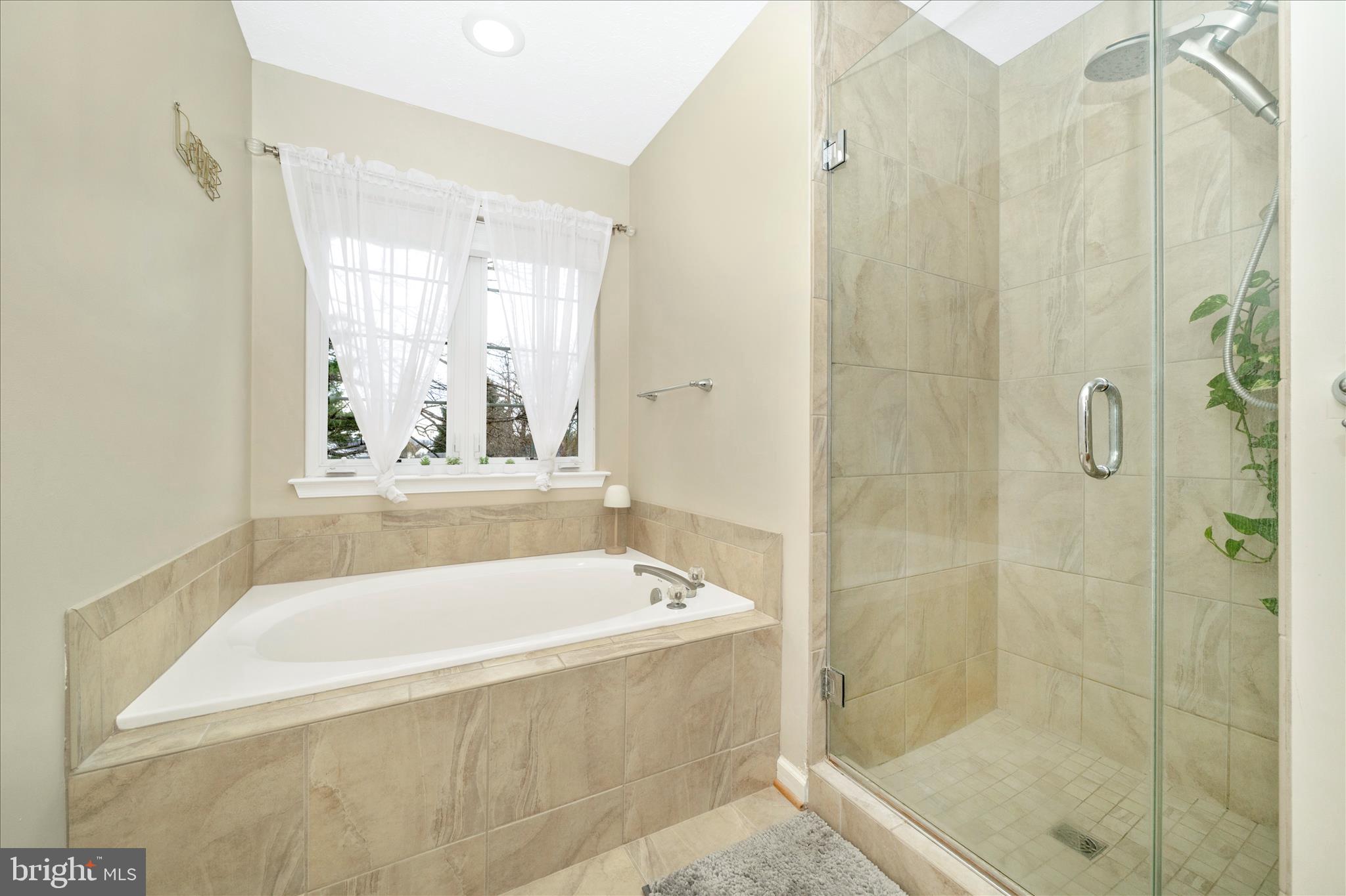 CAMBRIDGE FARMS - Residential