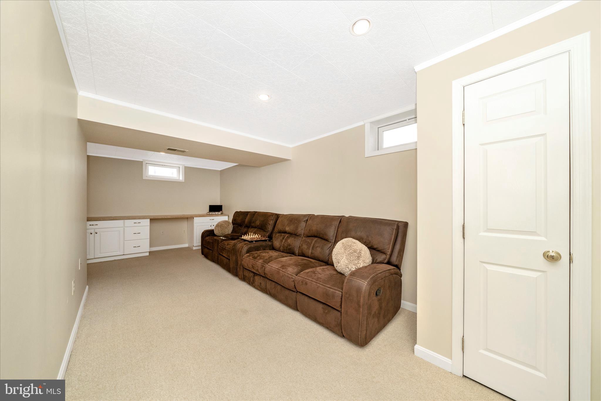 CAMBRIDGE FARMS - Residential