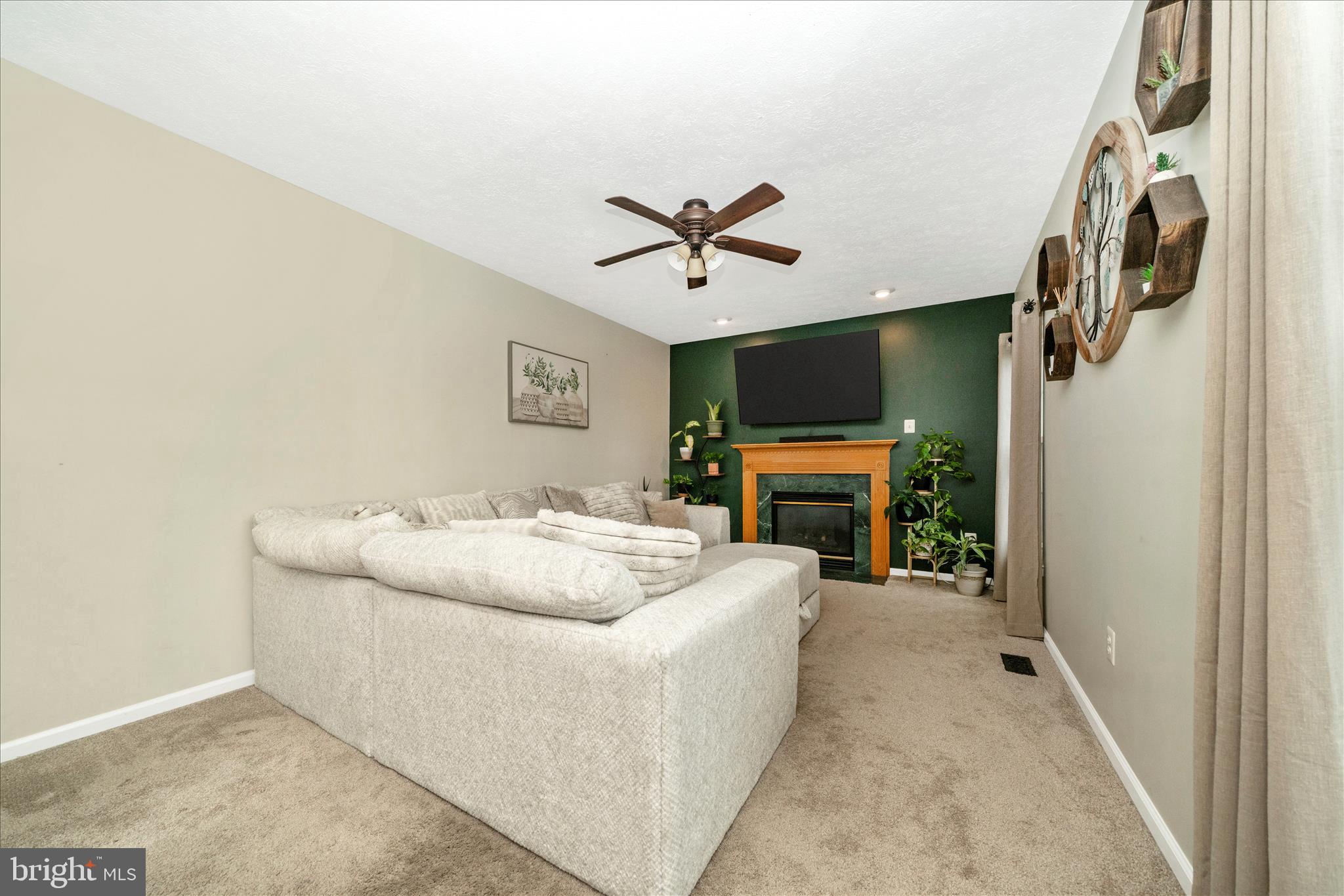 CAMBRIDGE FARMS - Residential