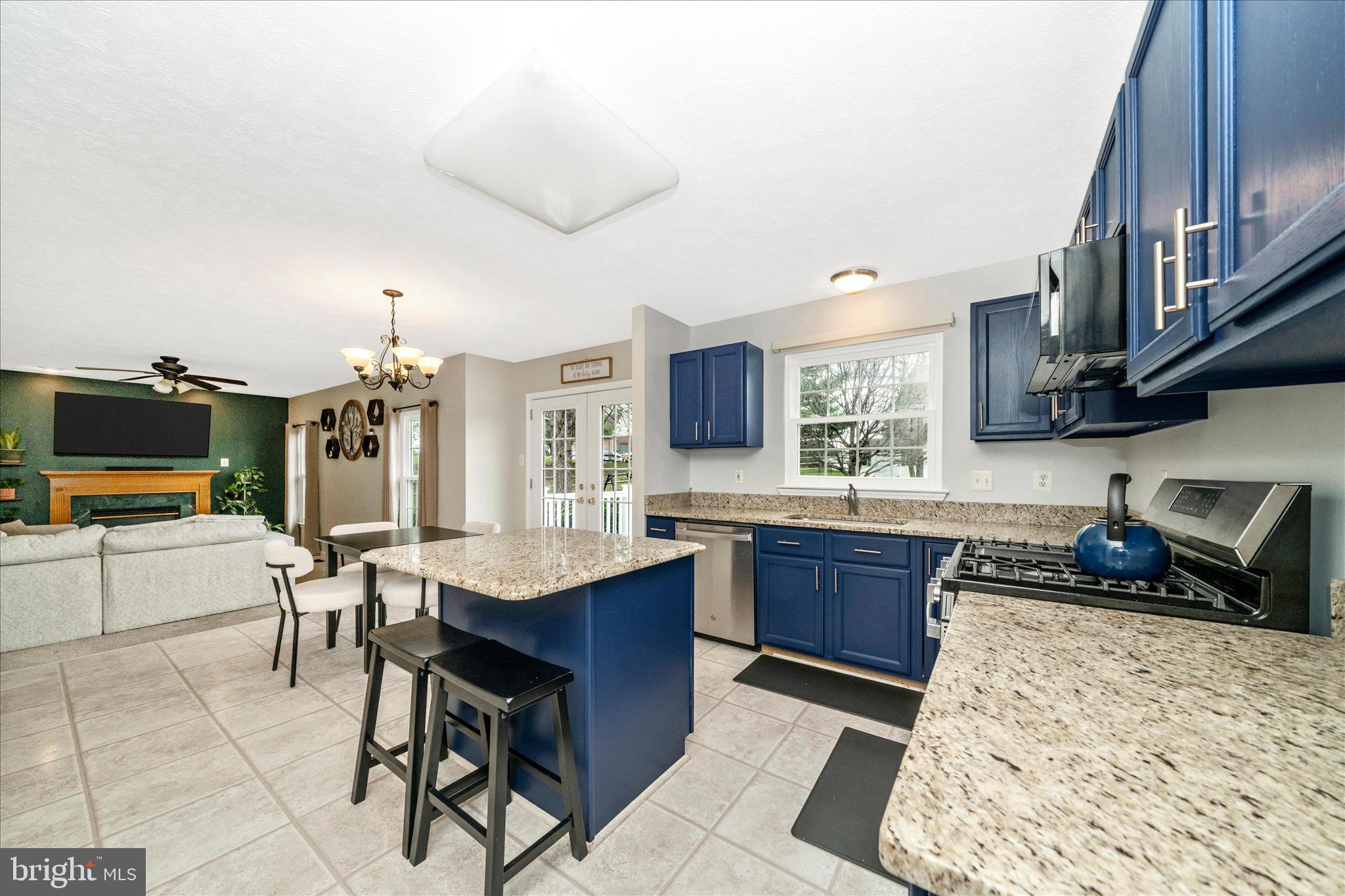 CAMBRIDGE FARMS - Residential