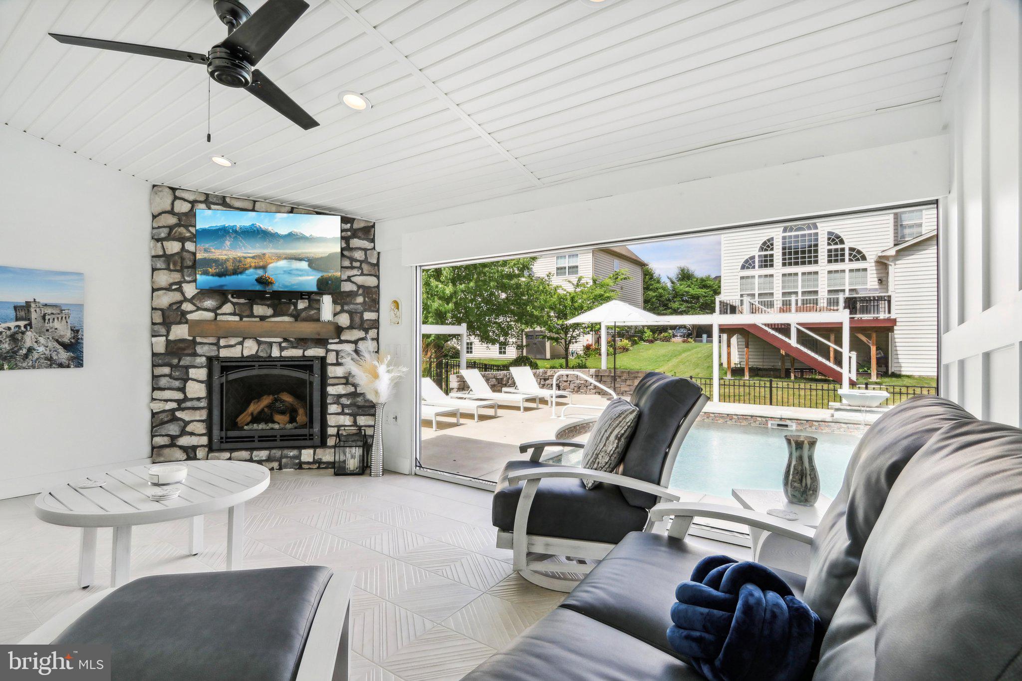 HIGHGATE MANORS - Residential