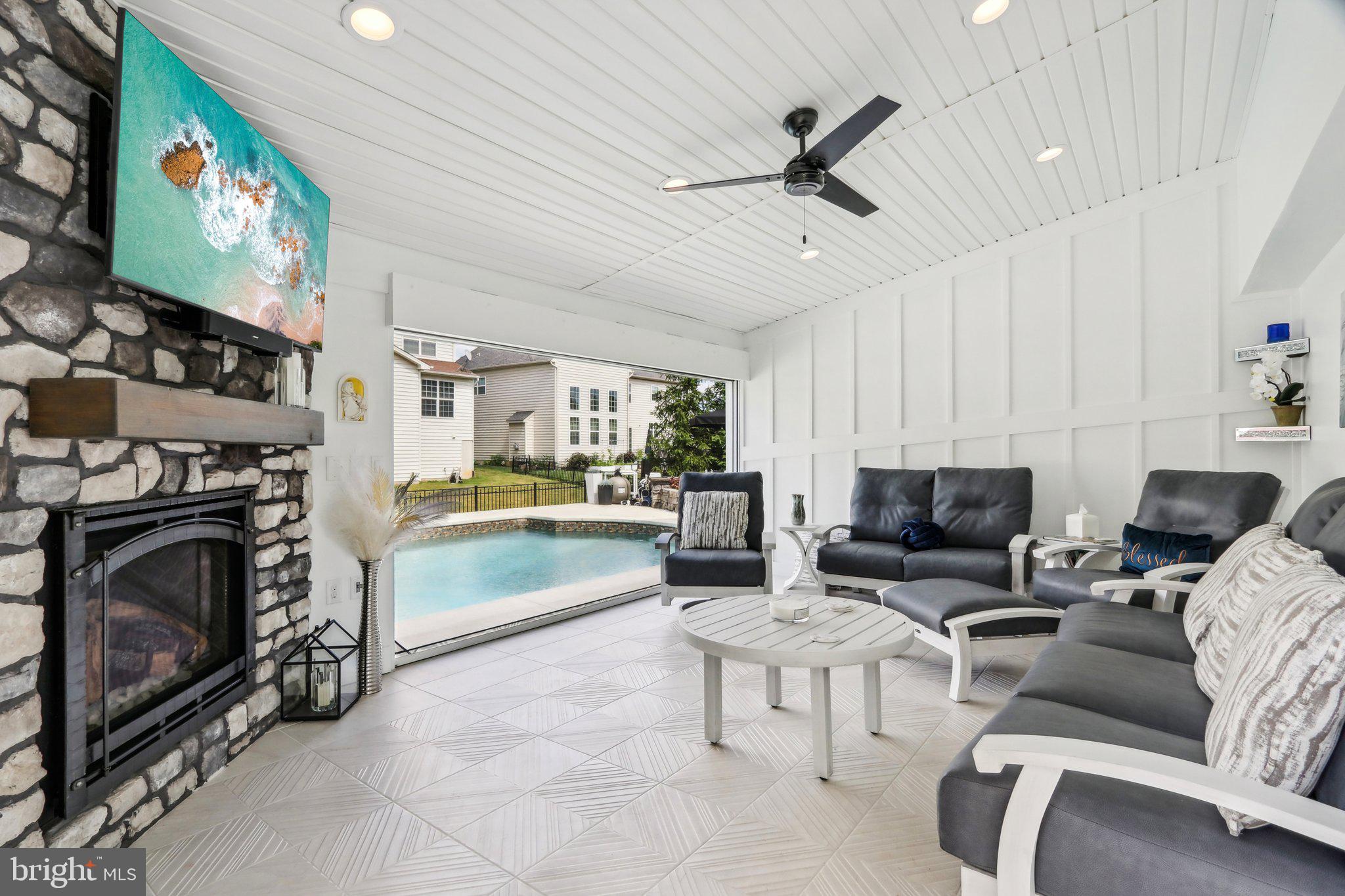 HIGHGATE MANORS - Residential