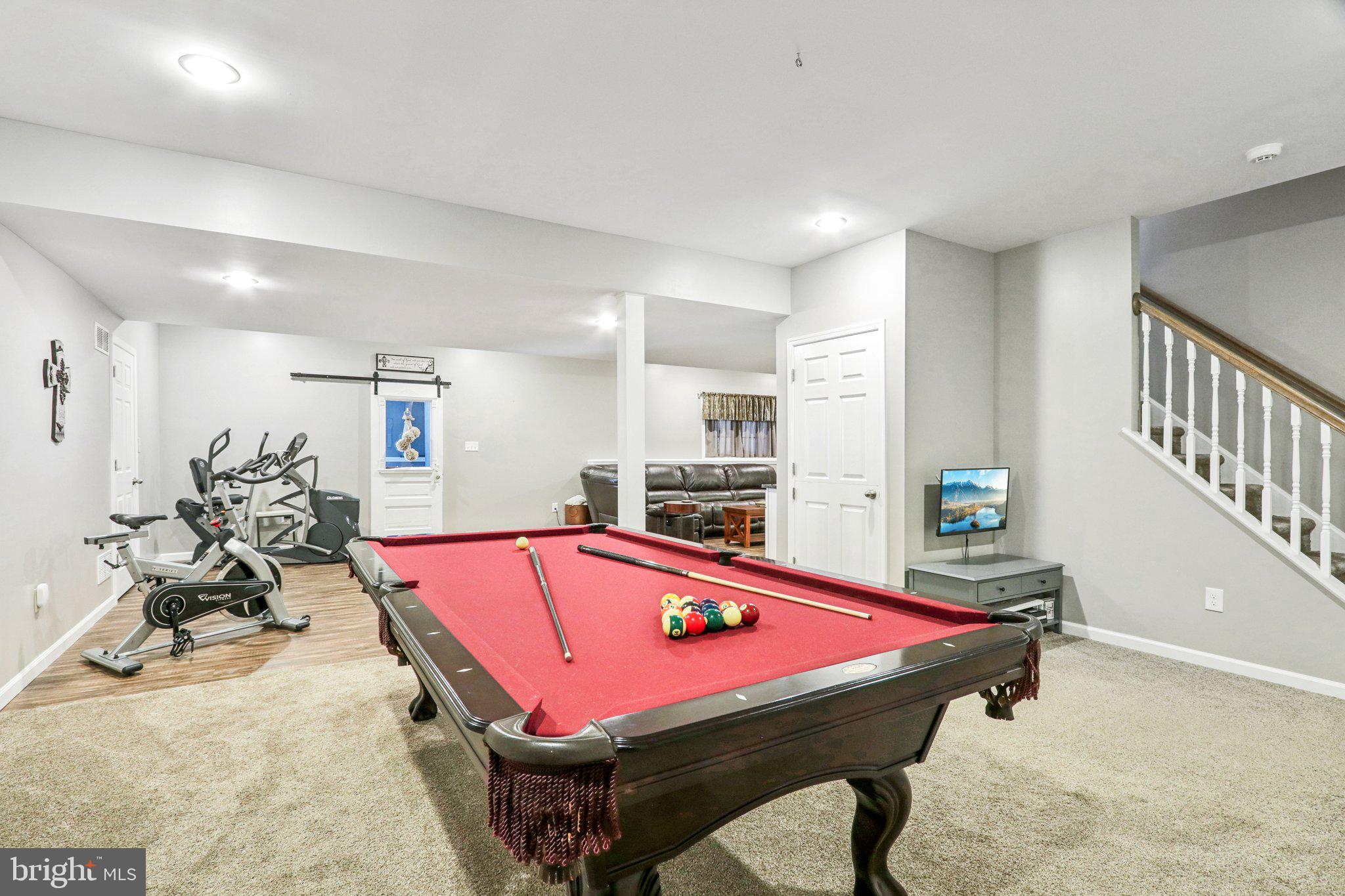 HIGHGATE MANORS - Residential