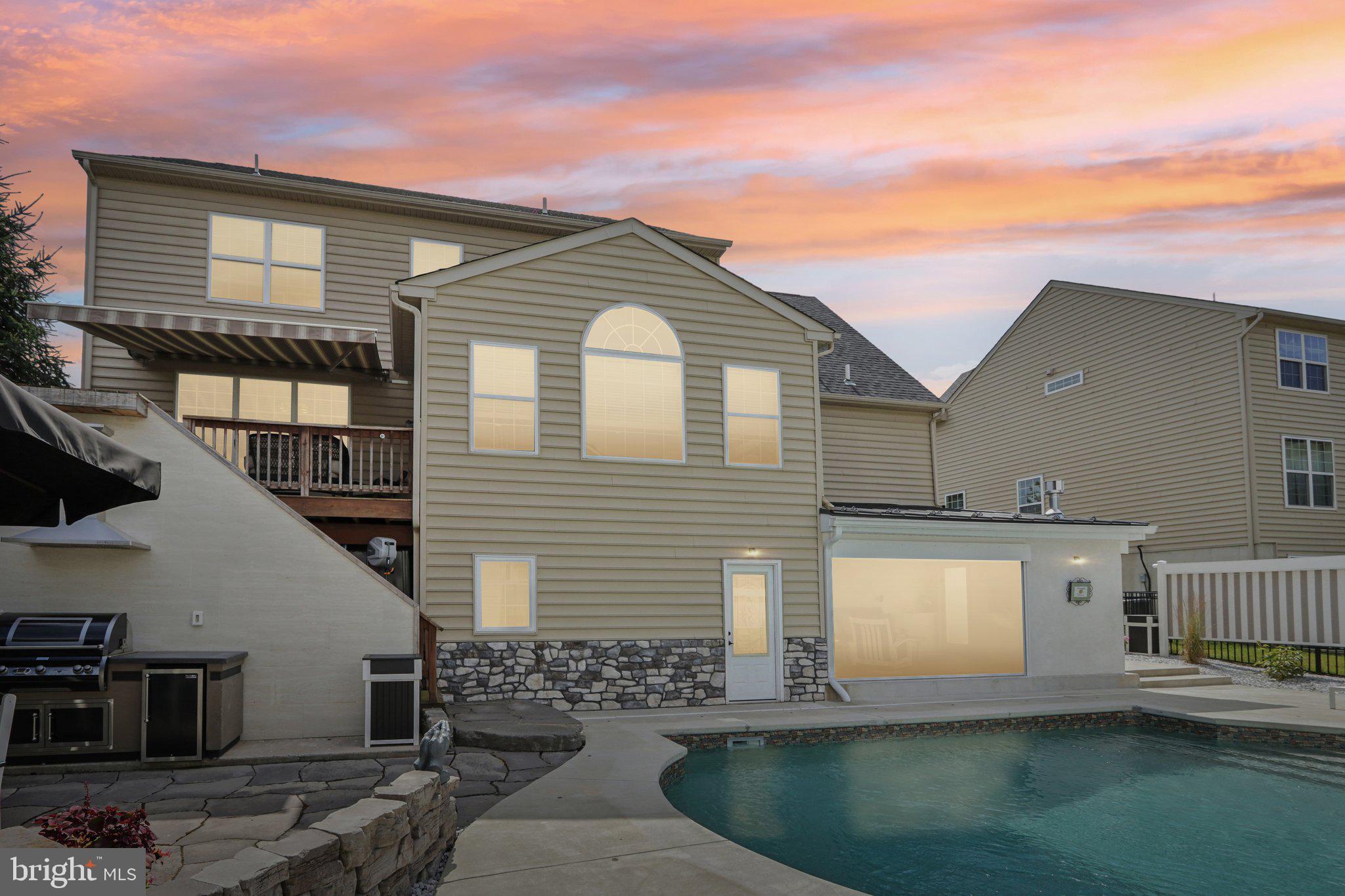 HIGHGATE MANORS - Residential