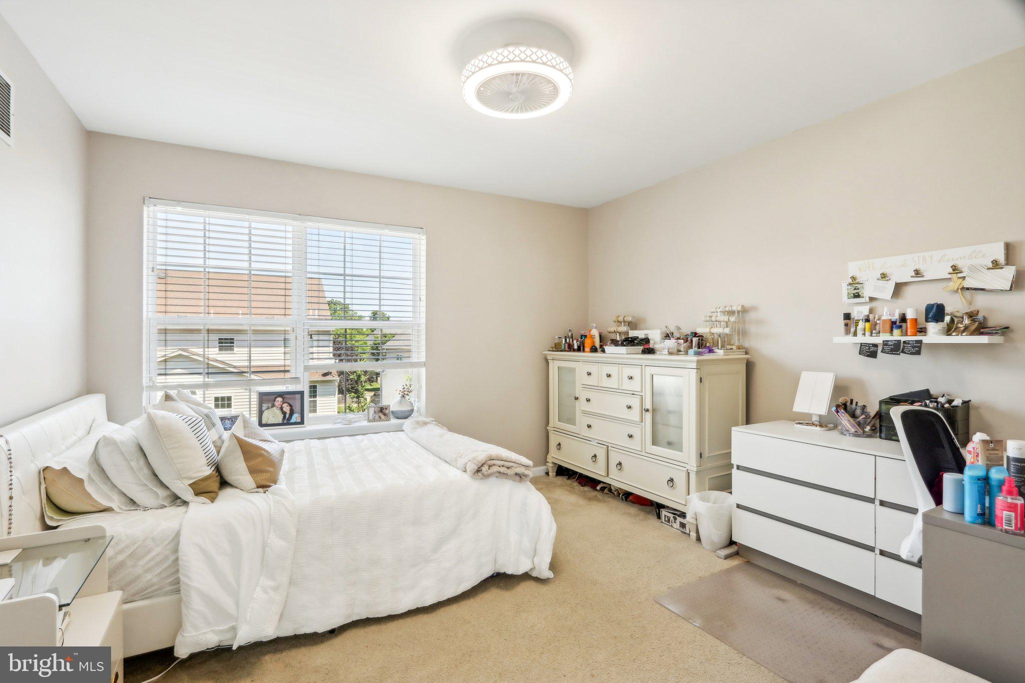 HIGHGATE MANORS - Residential