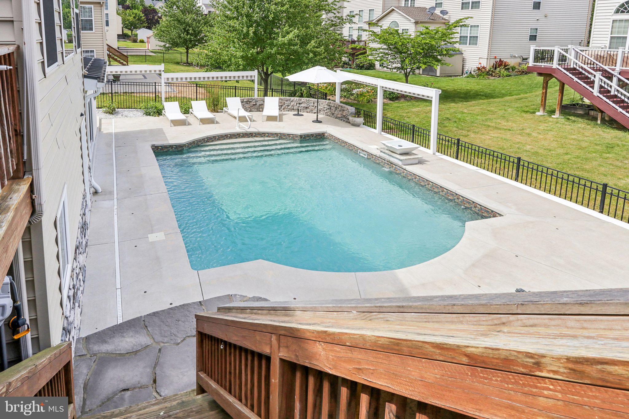 HIGHGATE MANORS - Residential