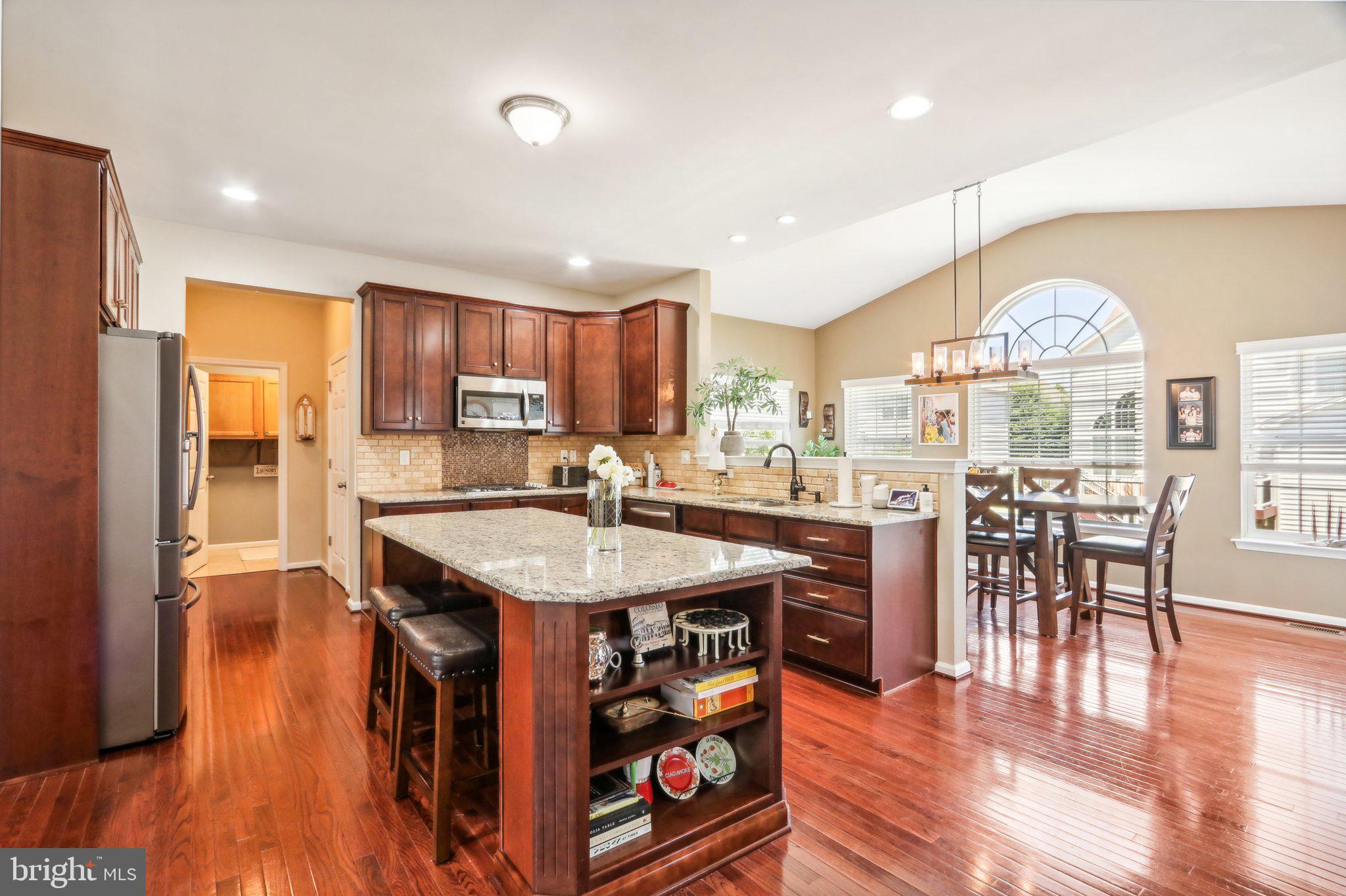 HIGHGATE MANORS - Residential