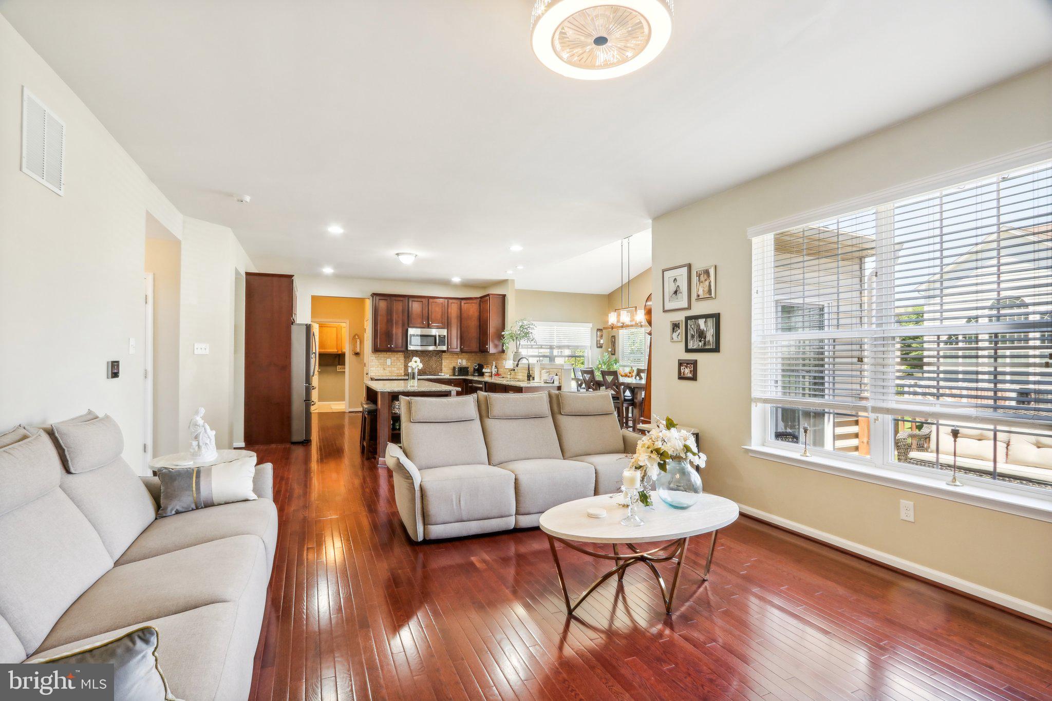 HIGHGATE MANORS - Residential