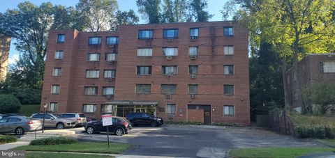 Photo of 500 Thayer Avenue #203, SILVER SPRING, MD 20910 (MLS # MDMC2203190)