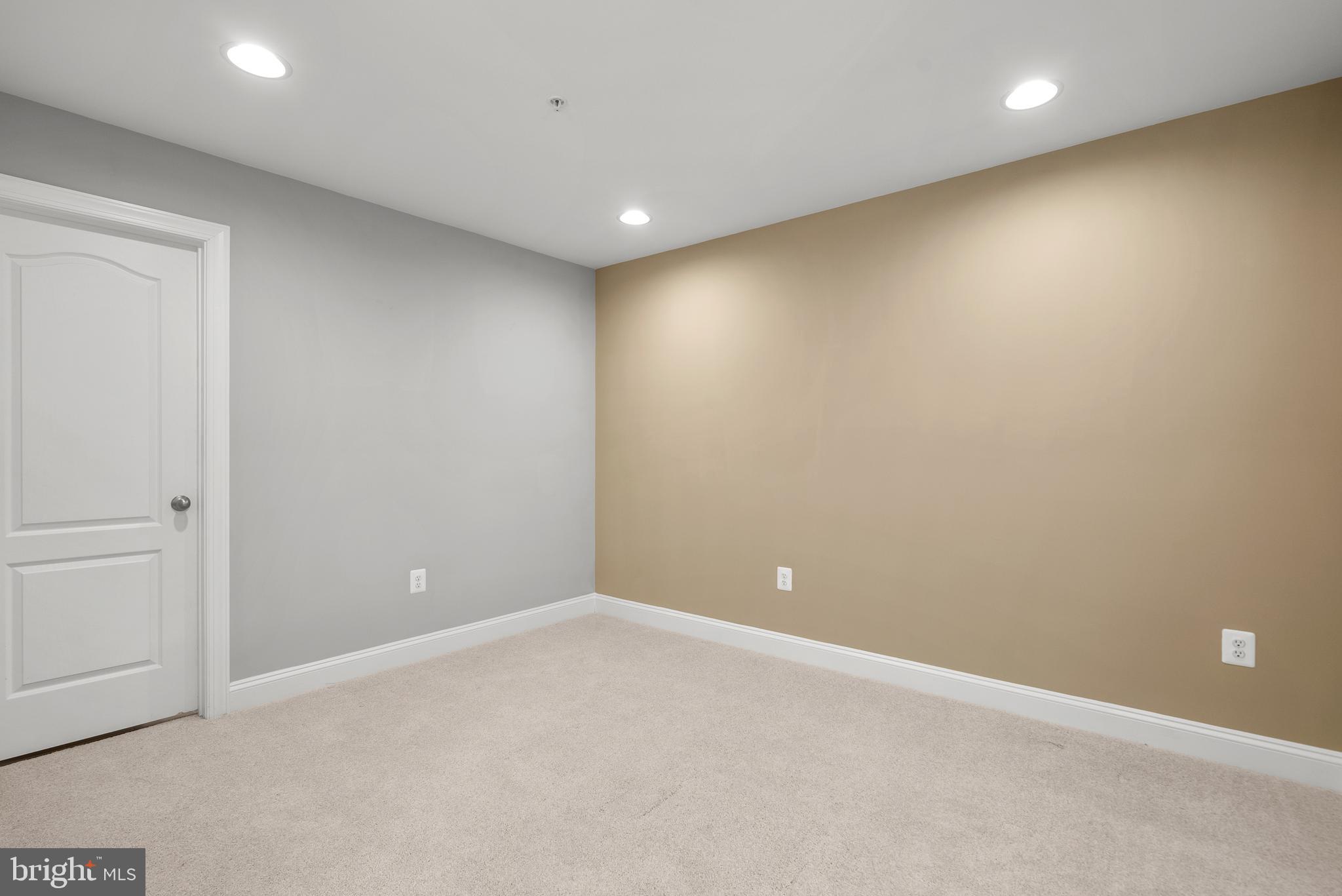 THE VILLAGE AT CABIN BRANCH - Residential