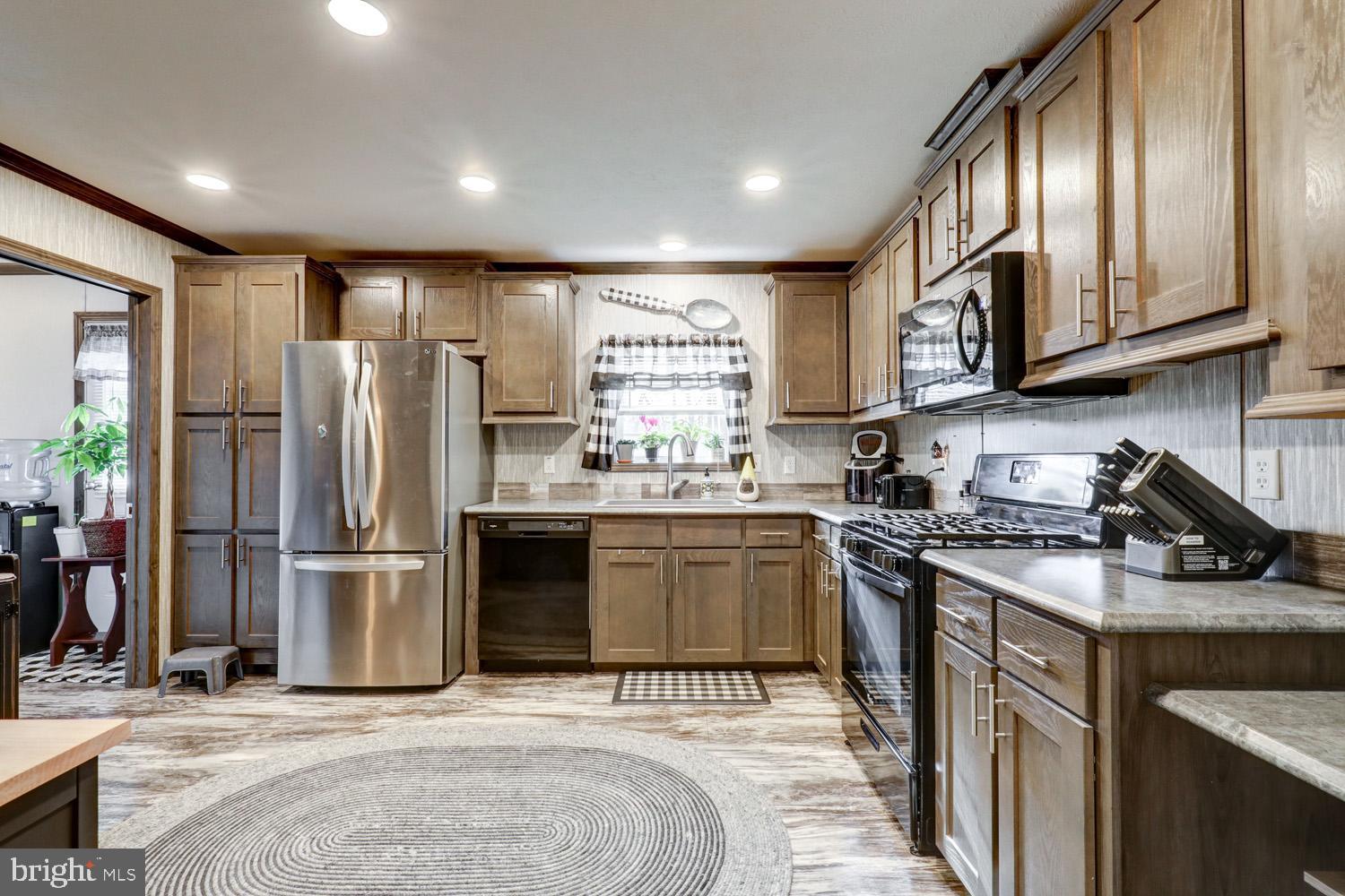 BROOKWOOD ESTATES - Residential