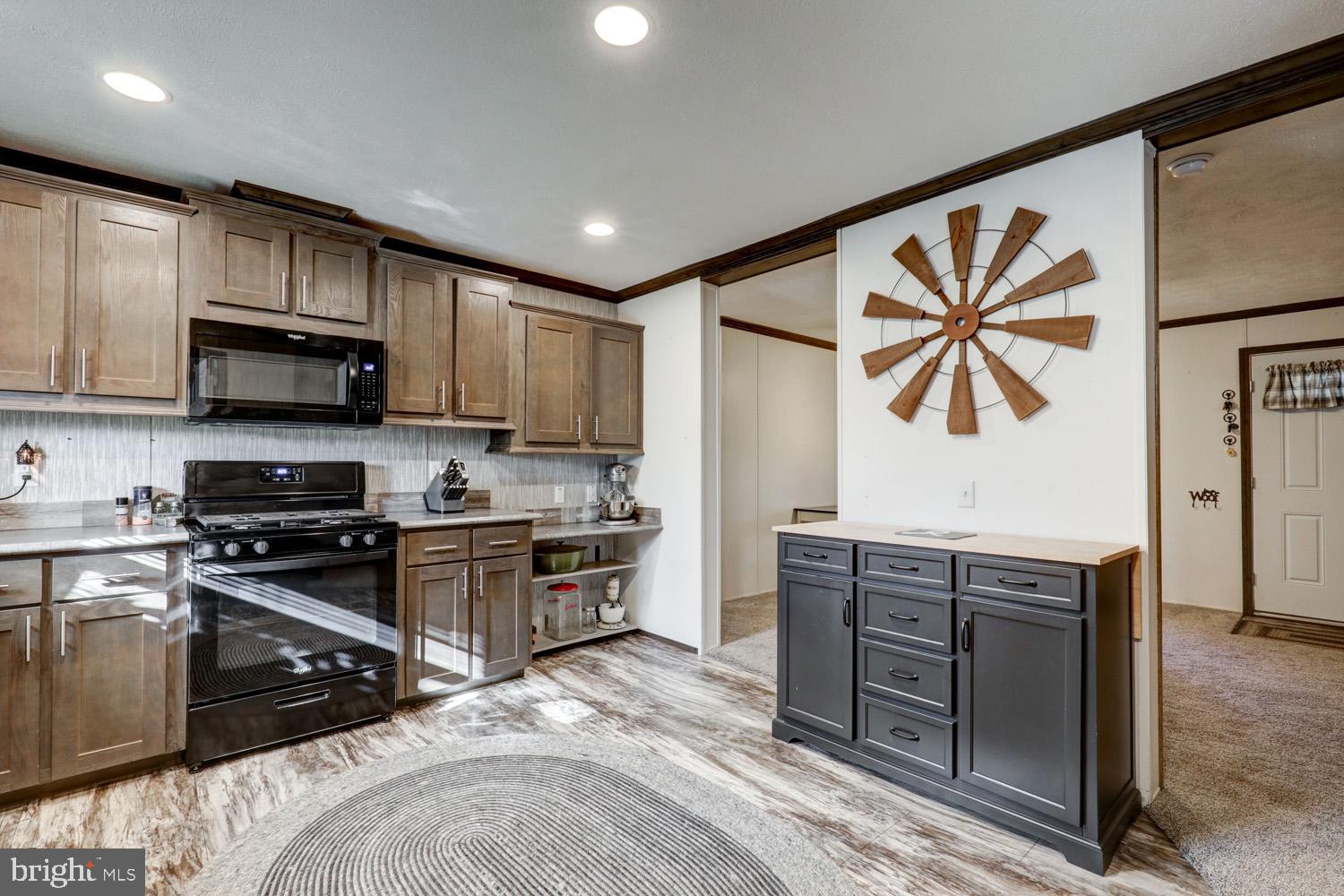 BROOKWOOD ESTATES - Residential