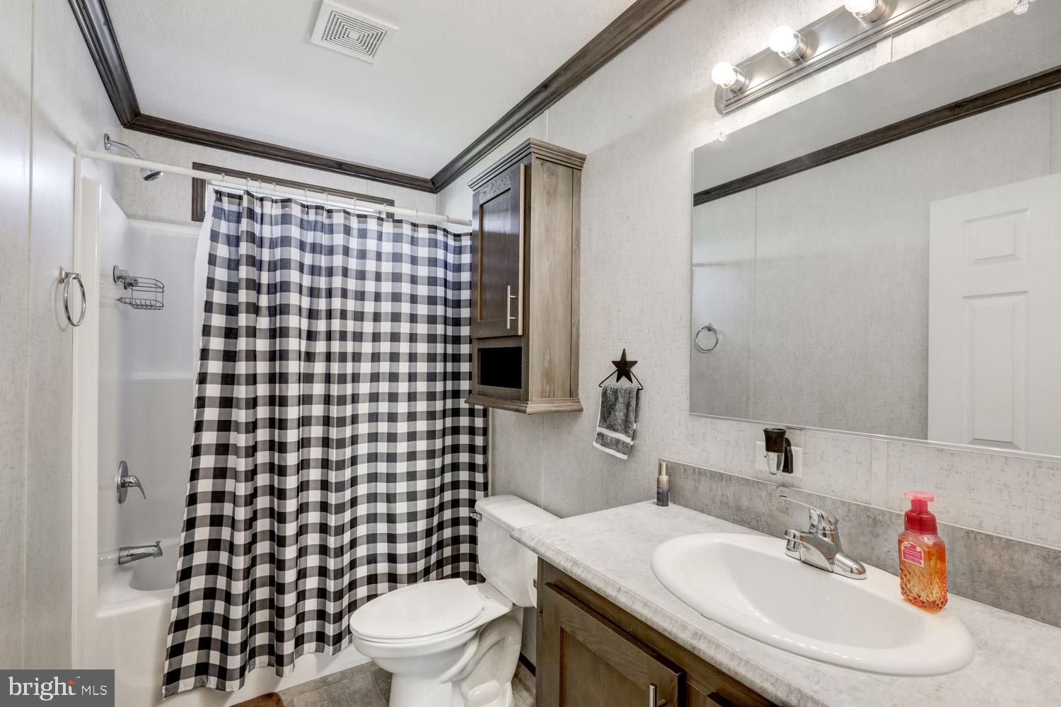 BROOKWOOD ESTATES - Residential