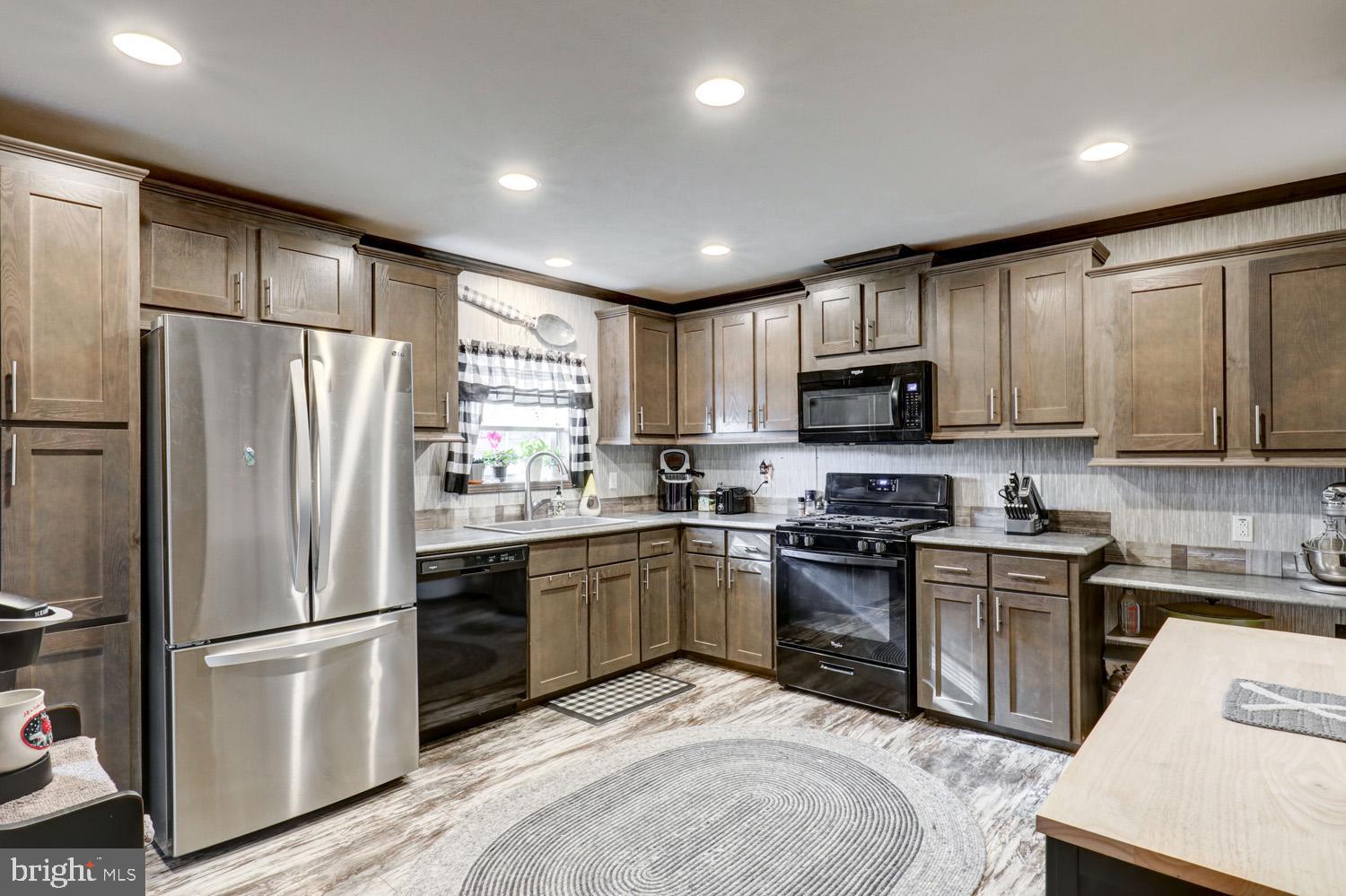 BROOKWOOD ESTATES - Residential