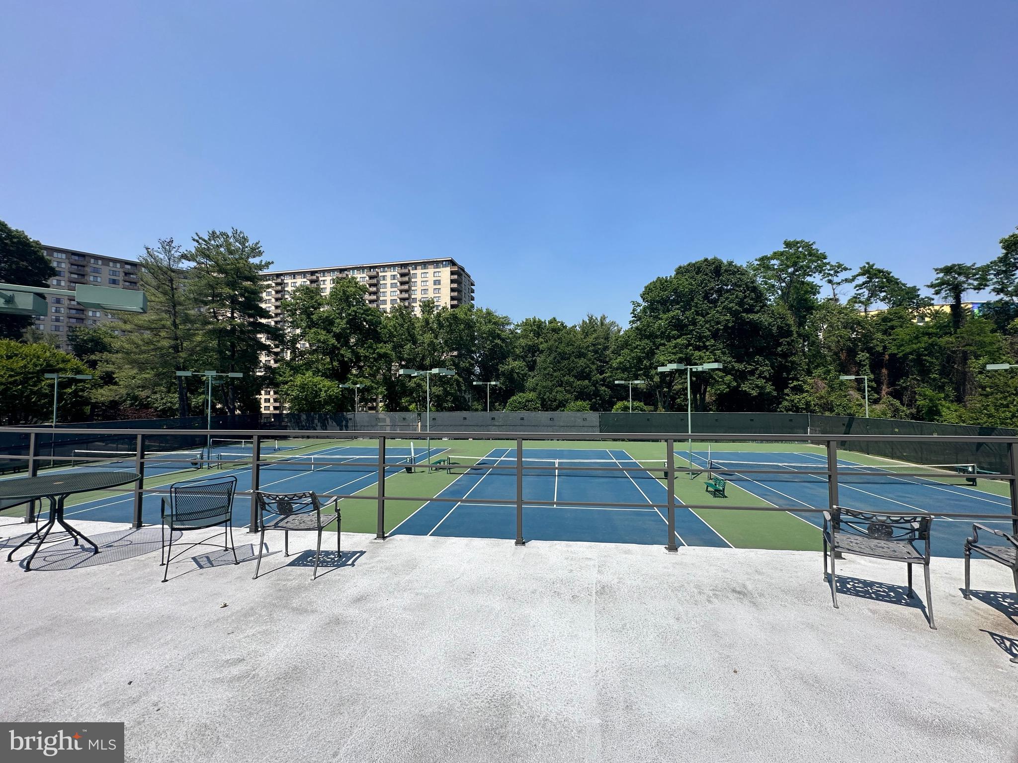 PROMENADE TOWERS - Residential Lease