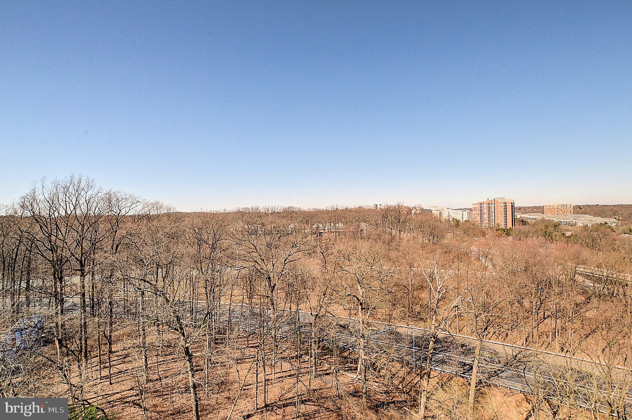 PROMENADE TOWERS - Residential Lease