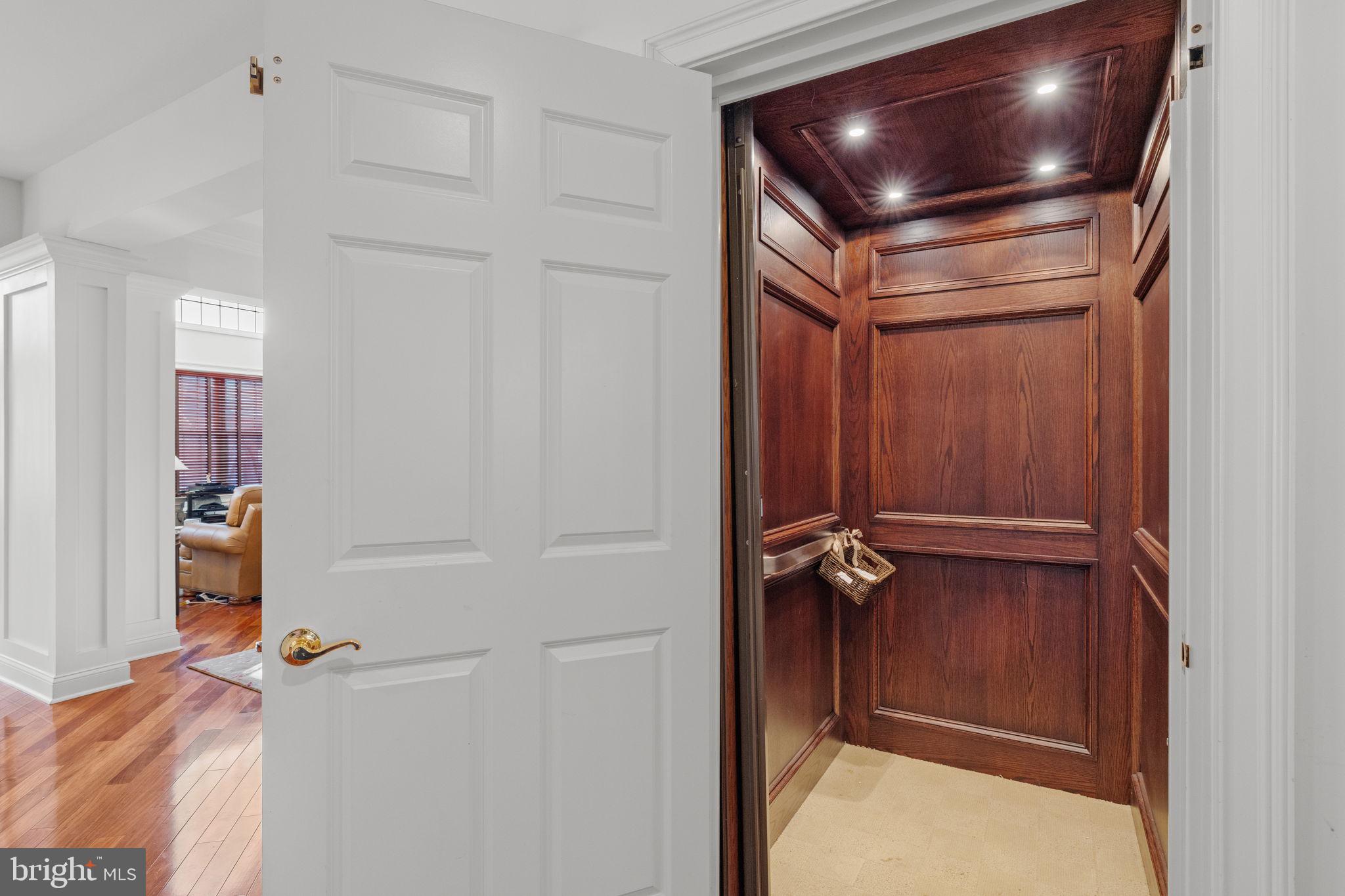 DELANCEY COURT - Residential