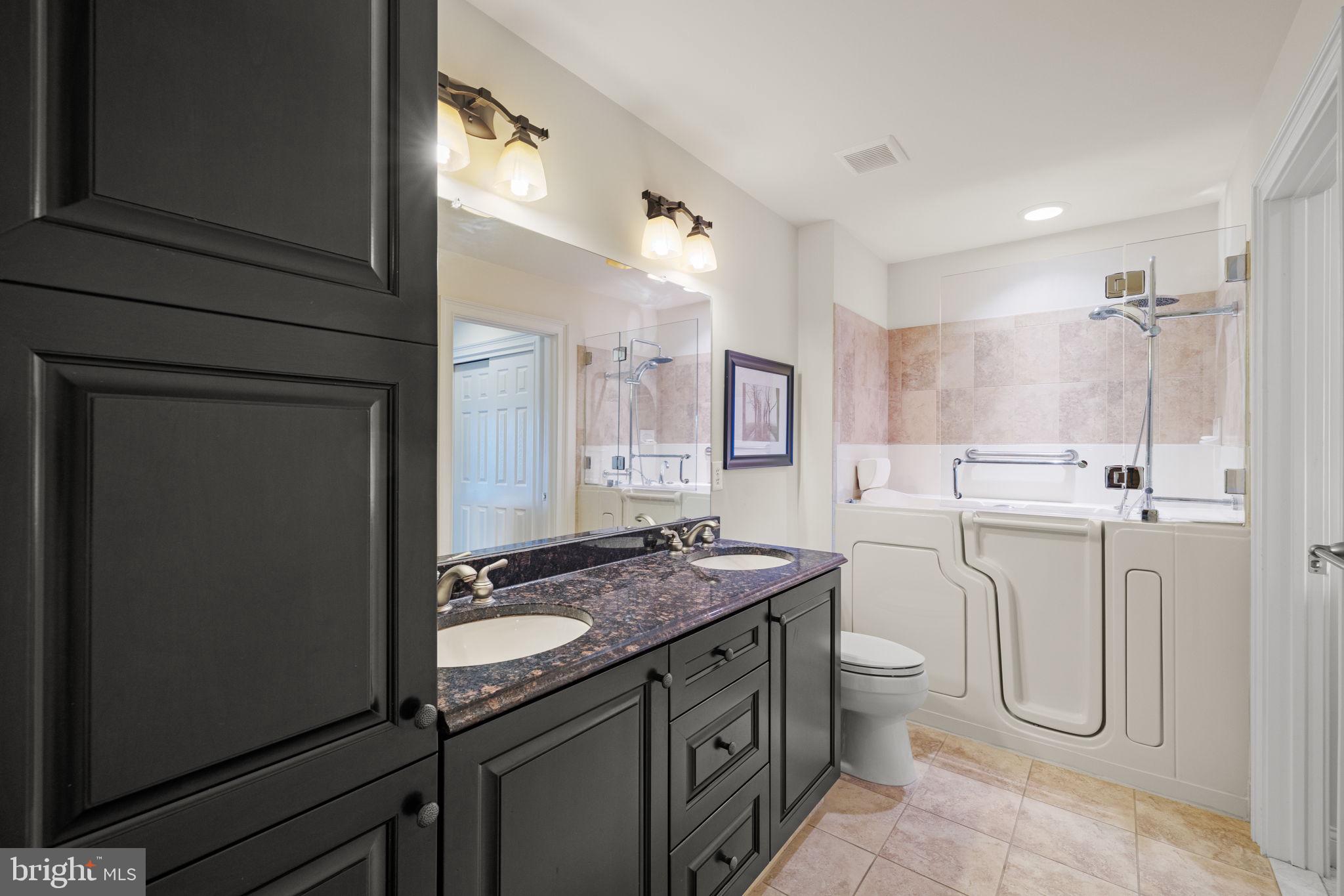 DELANCEY COURT - Residential