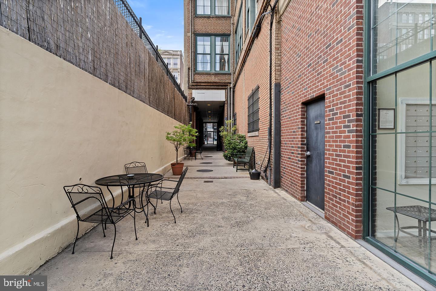 1010 ARCH STREET 00 603