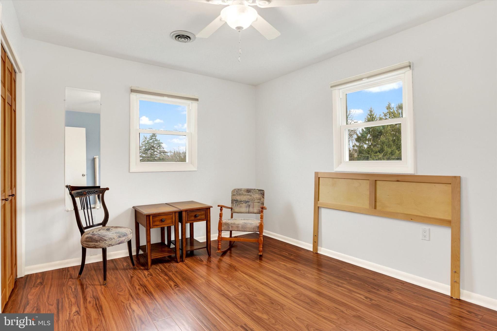 WINDSOR FARMS - Residential