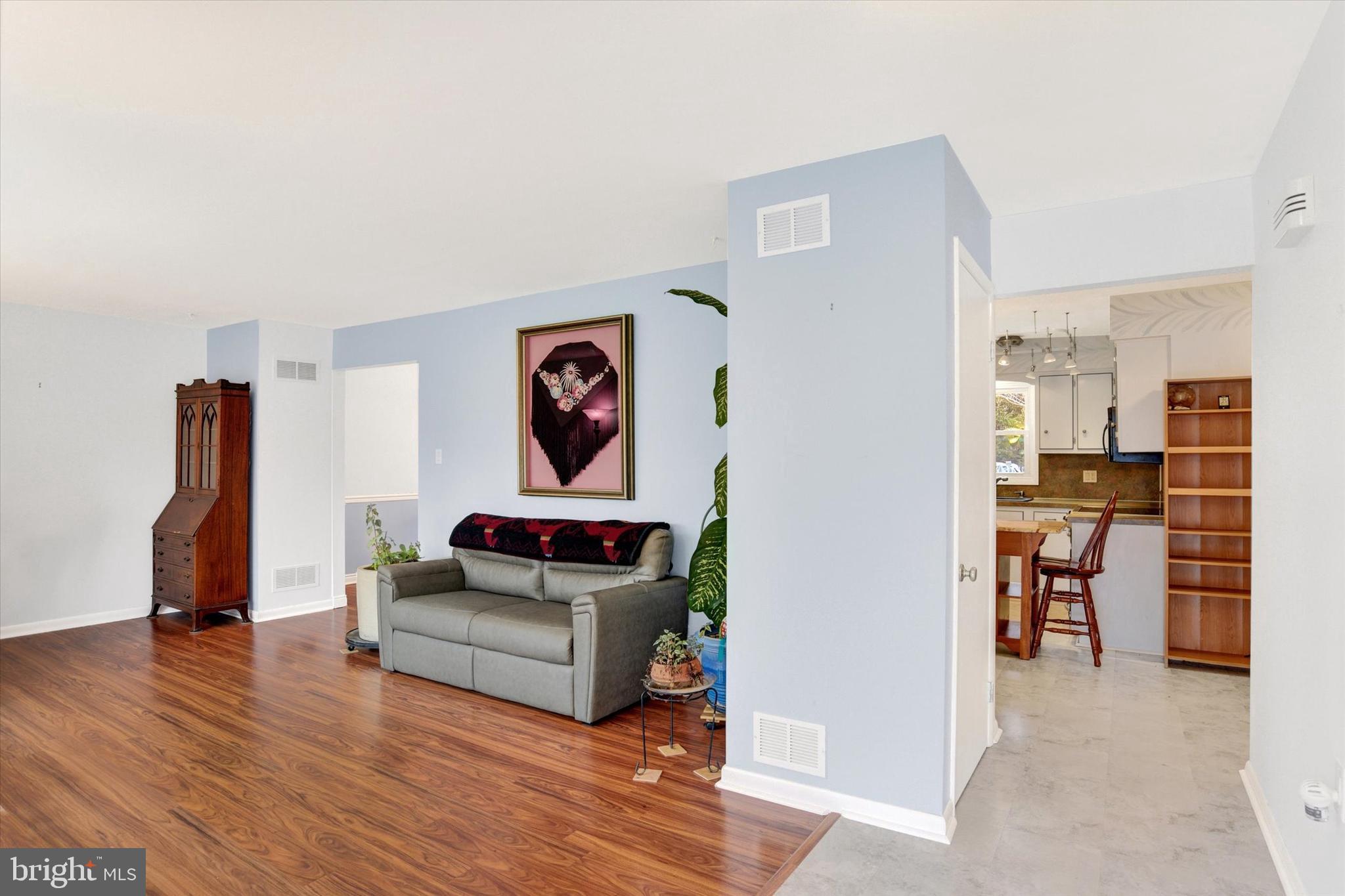 WINDSOR FARMS - Residential