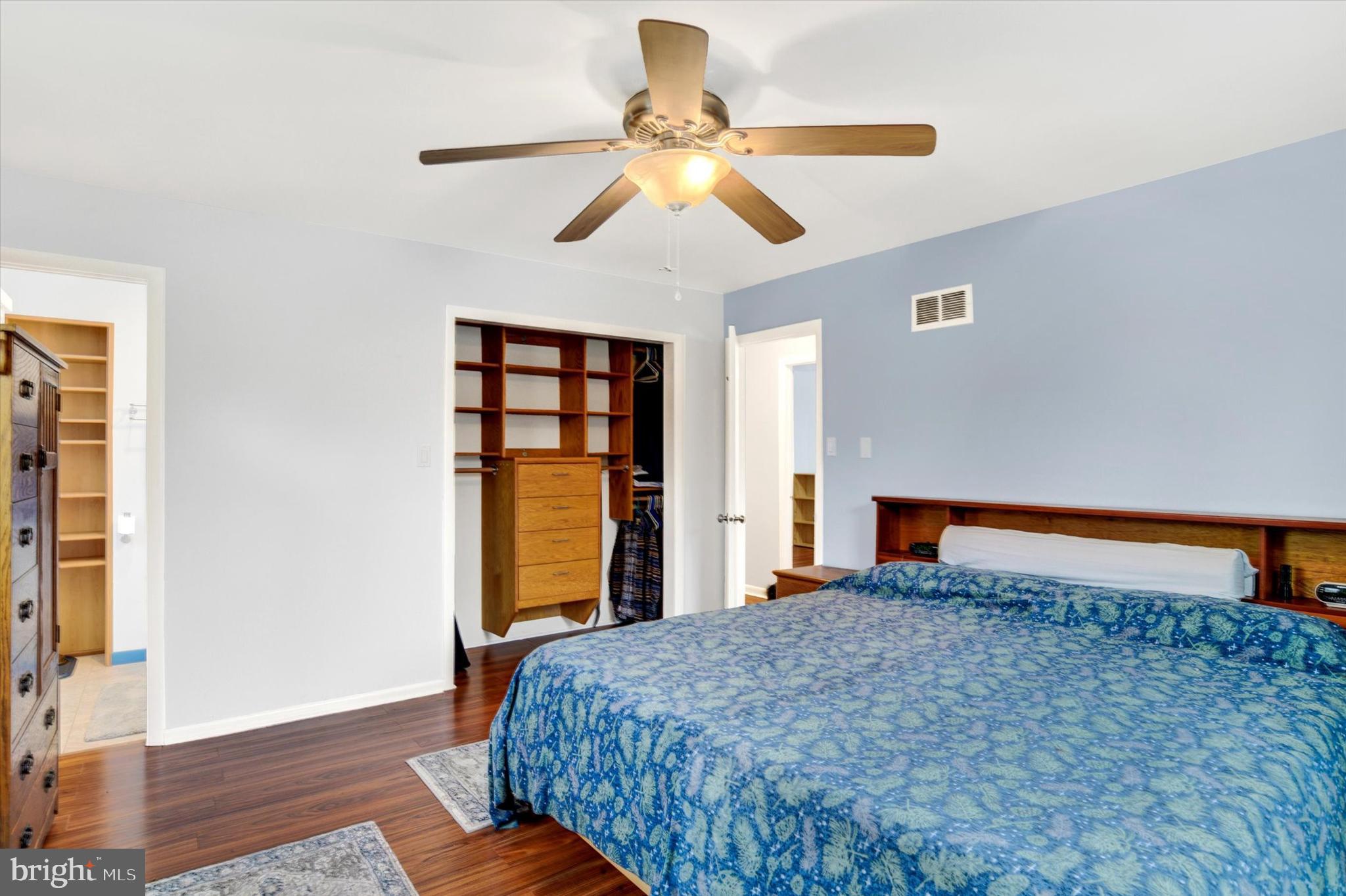 WINDSOR FARMS - Residential