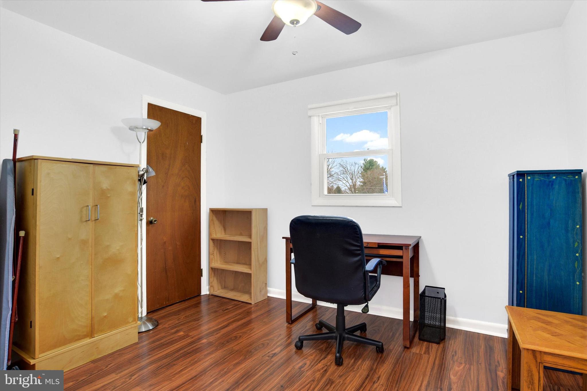 WINDSOR FARMS - Residential