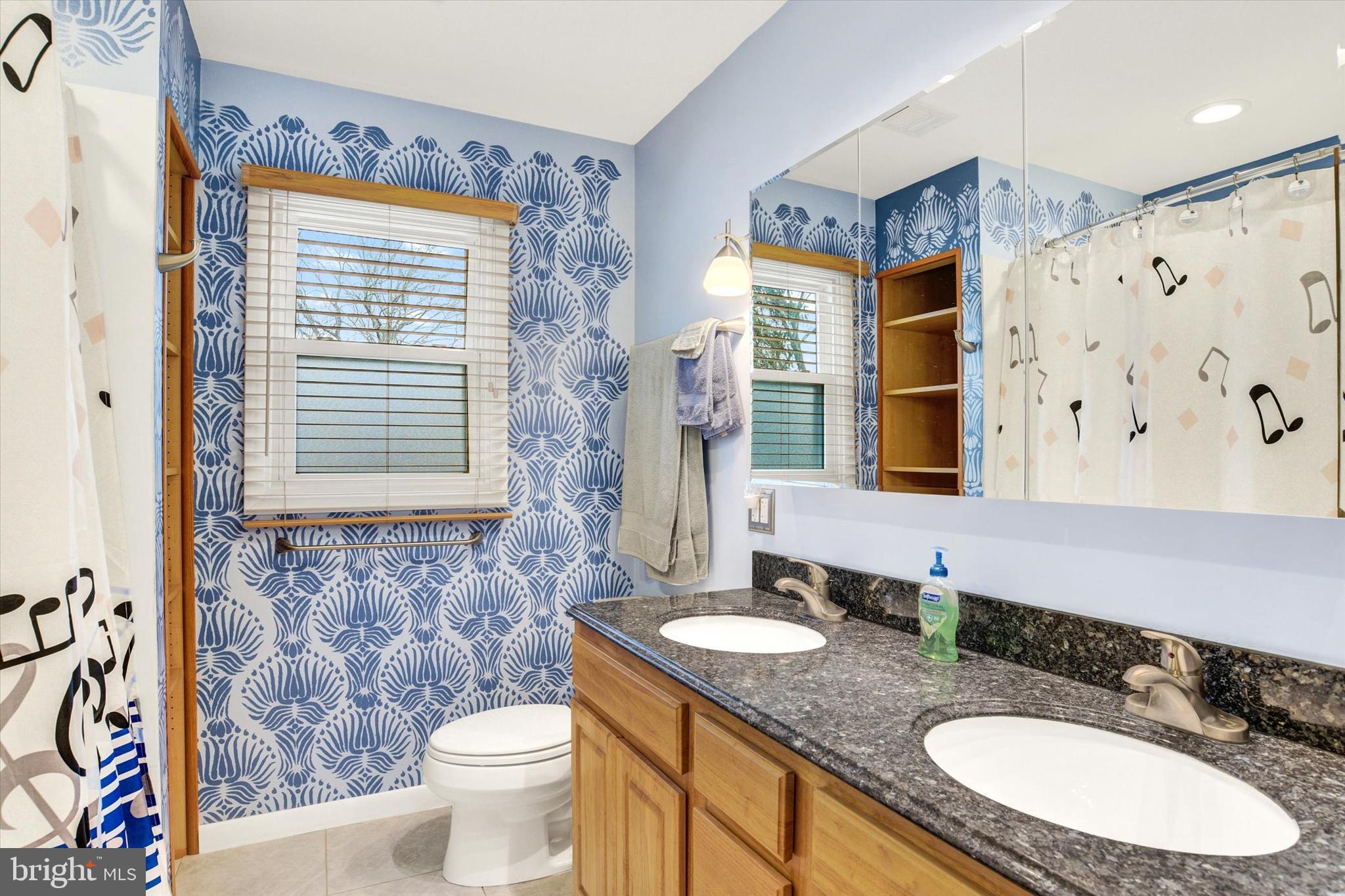 WINDSOR FARMS - Residential