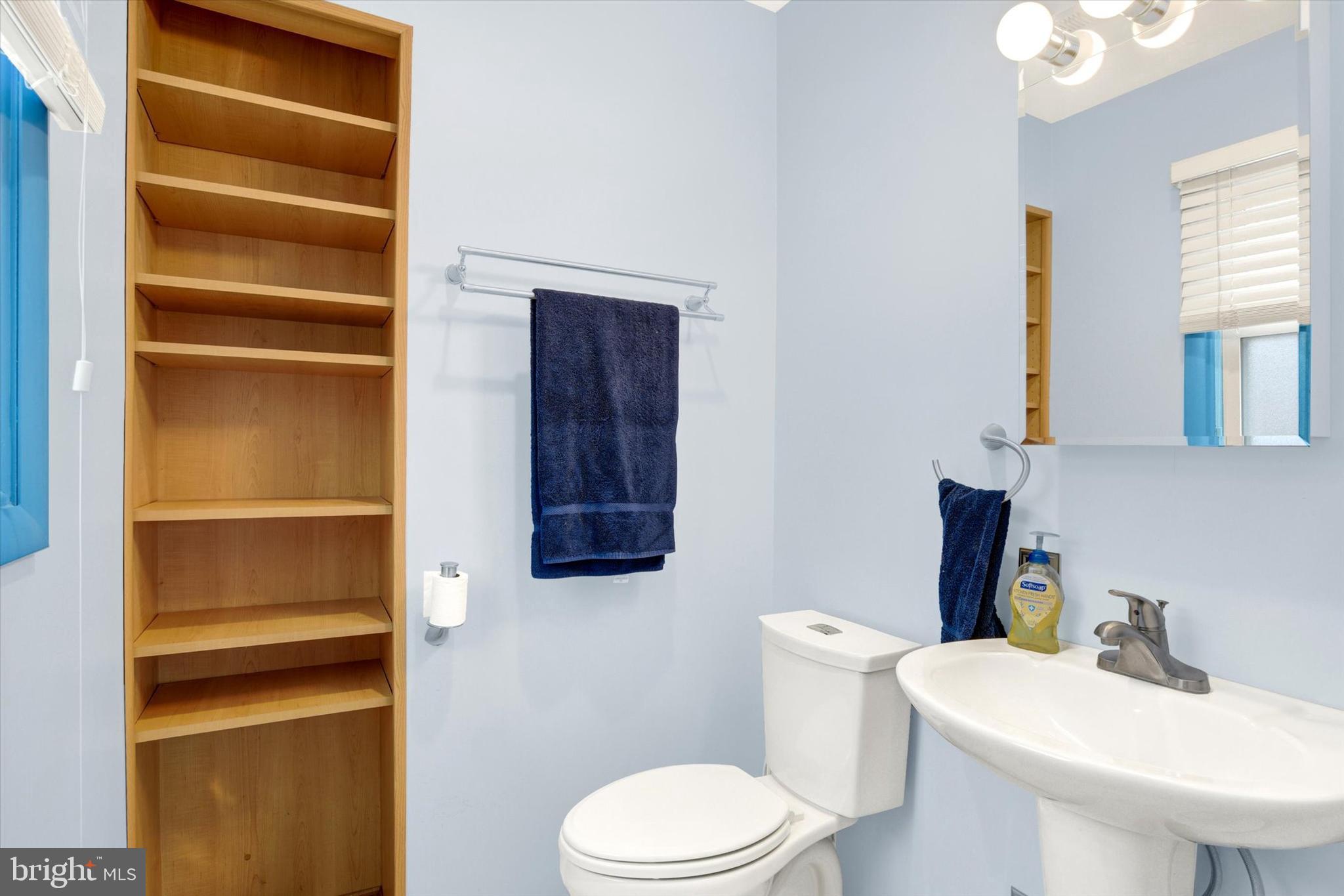 WINDSOR FARMS - Residential