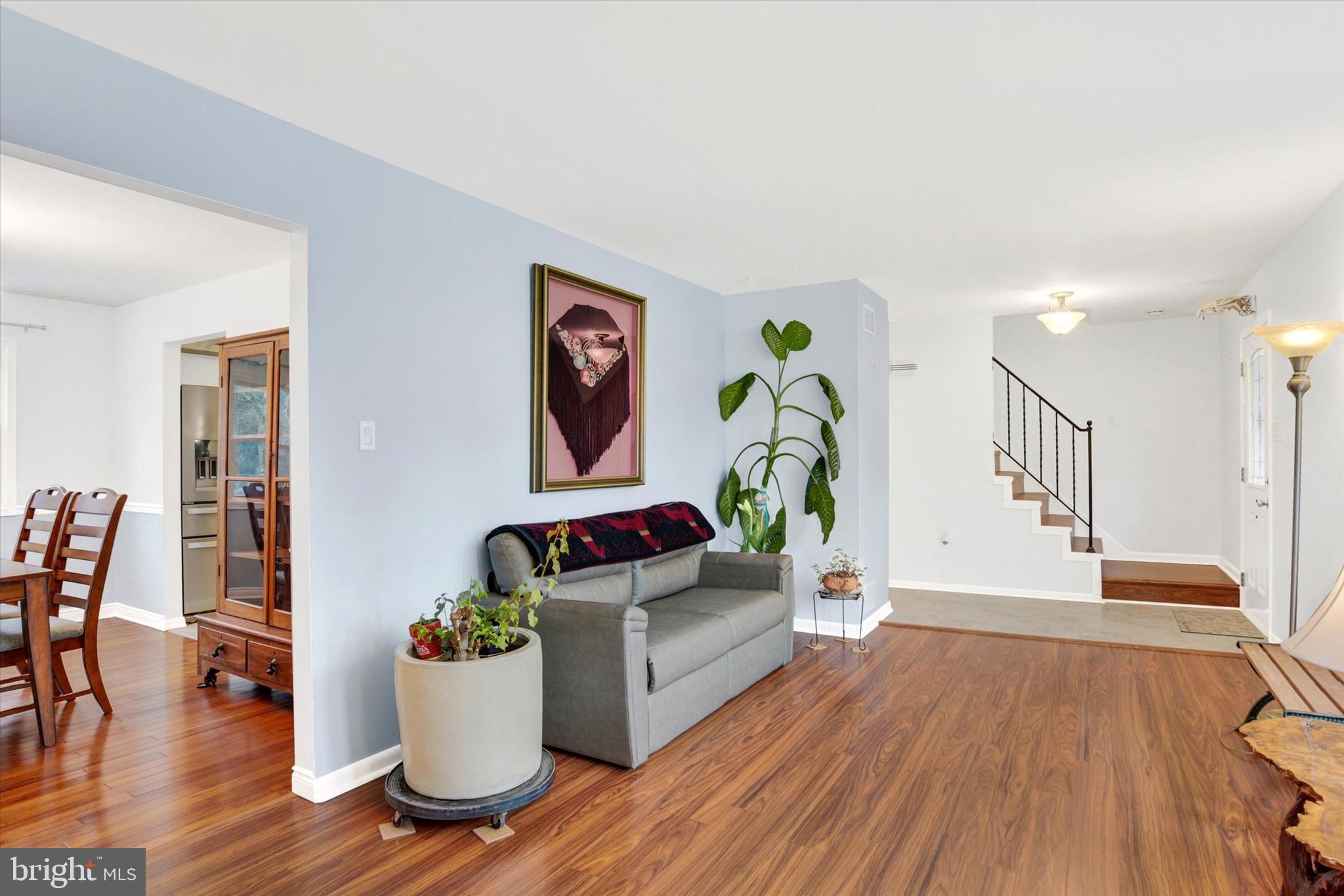 WINDSOR FARMS - Residential